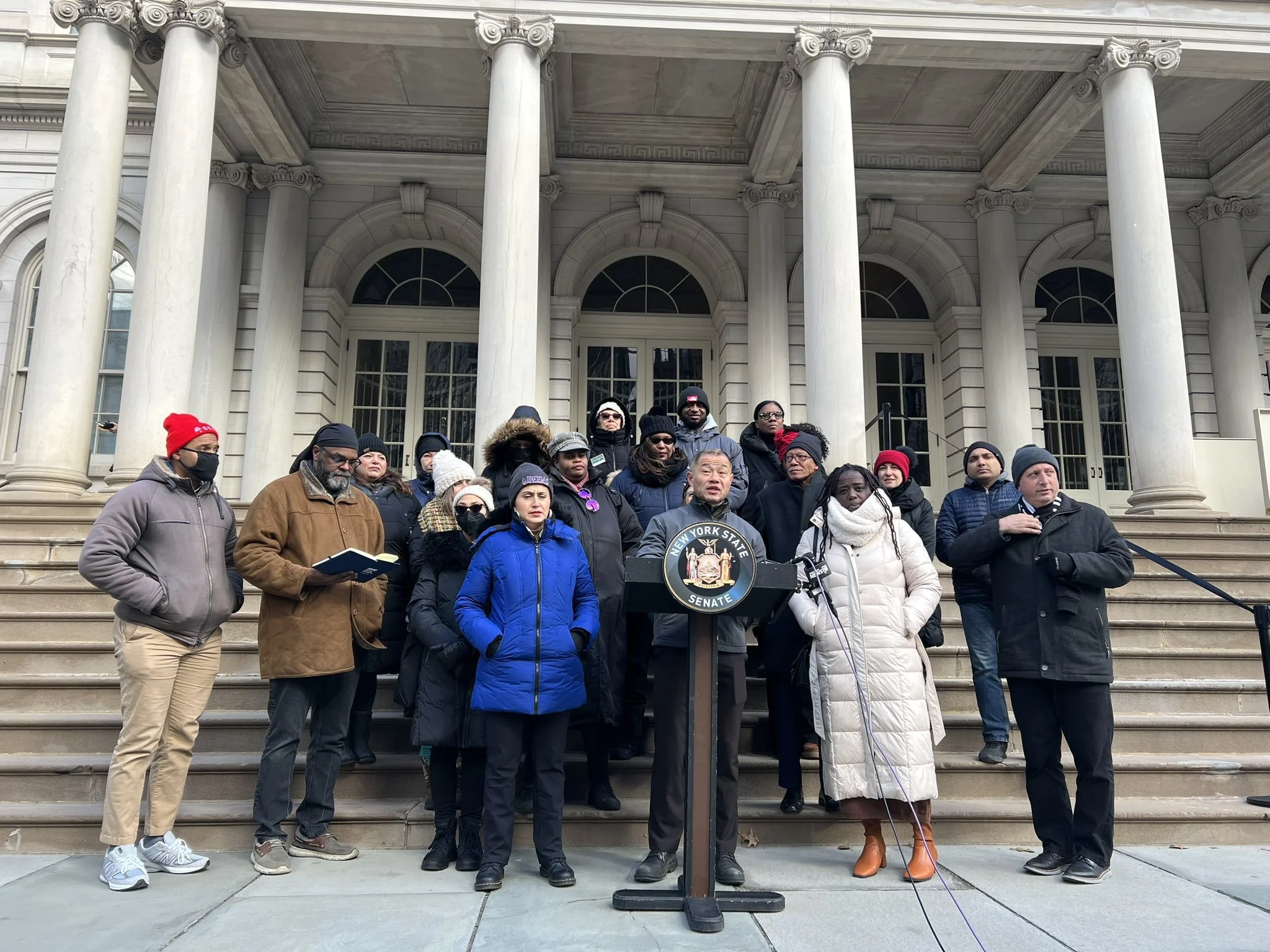 Gov’s charter school plan draws ire from Queens pols