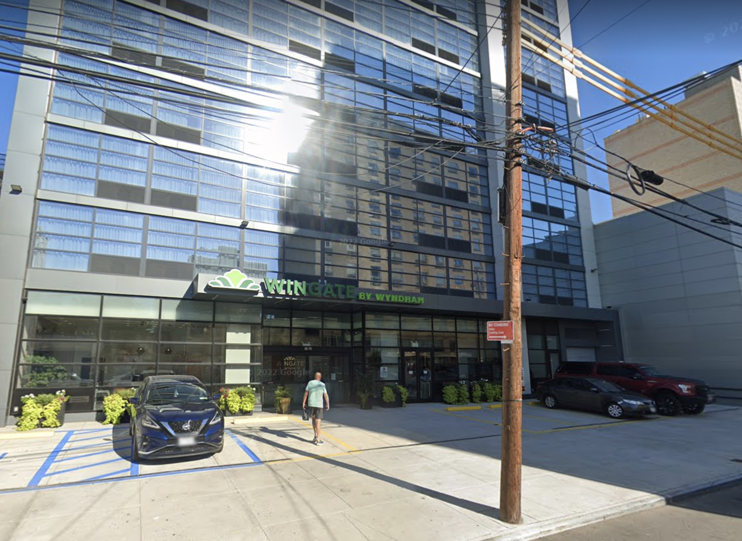 City to open asylum seeker housing in Long Island City hotel