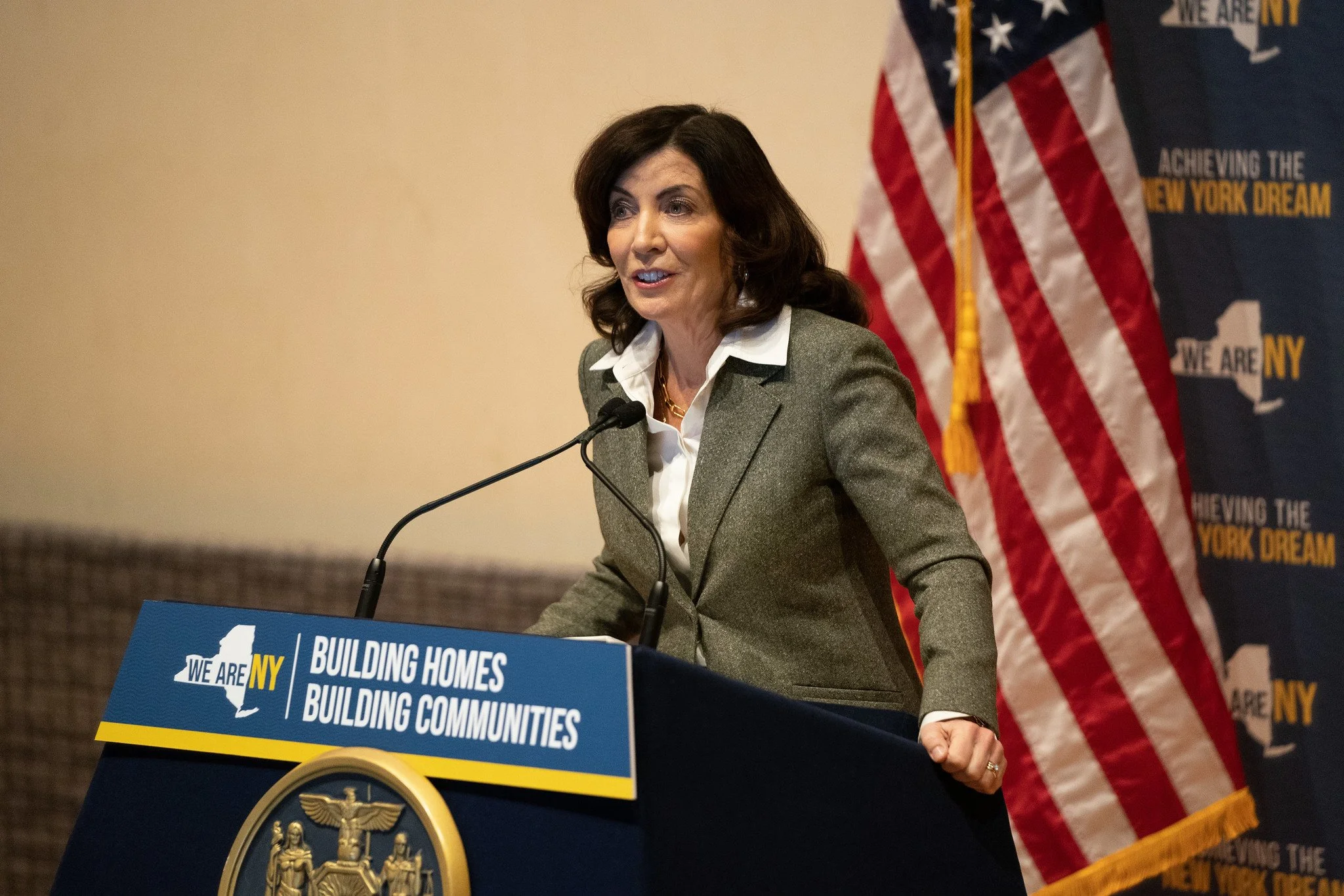 Governor Hochul calls on Ardila to resign 