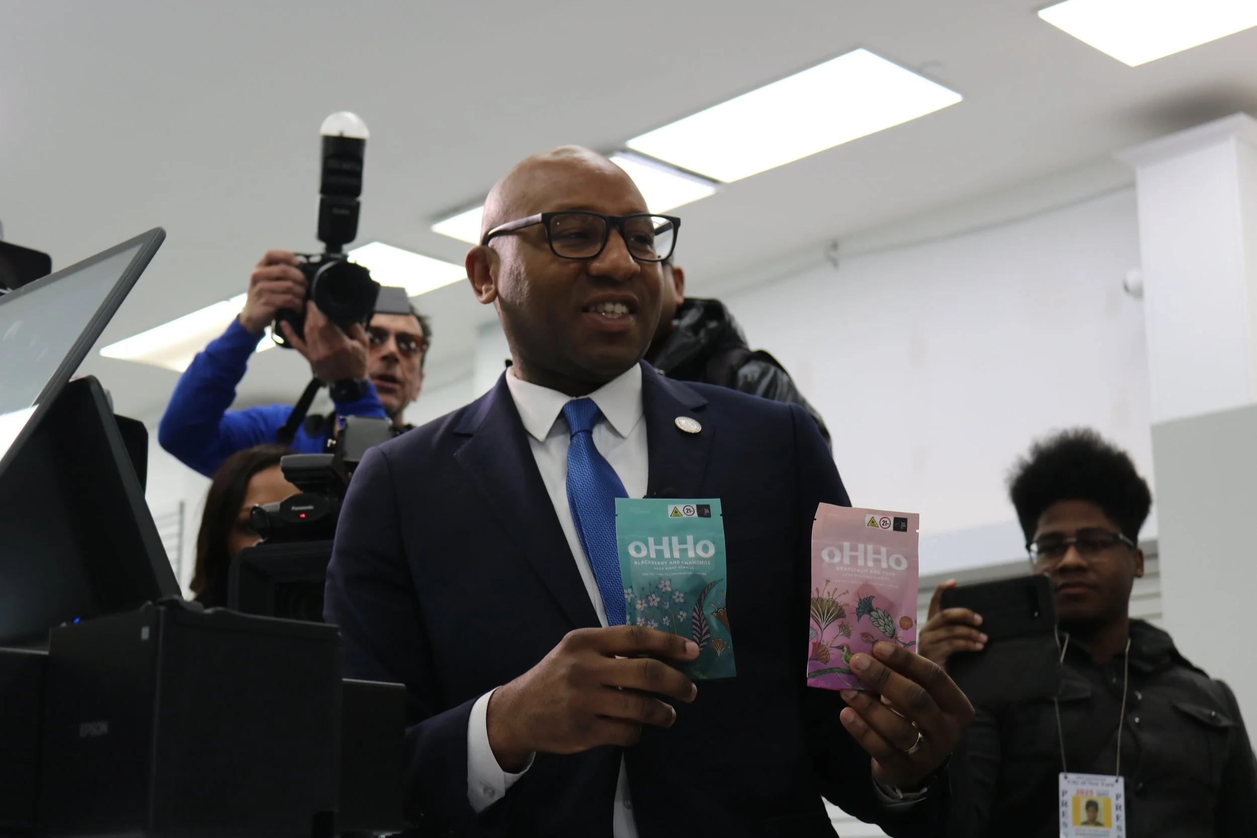 Legal pot comes to Queens 