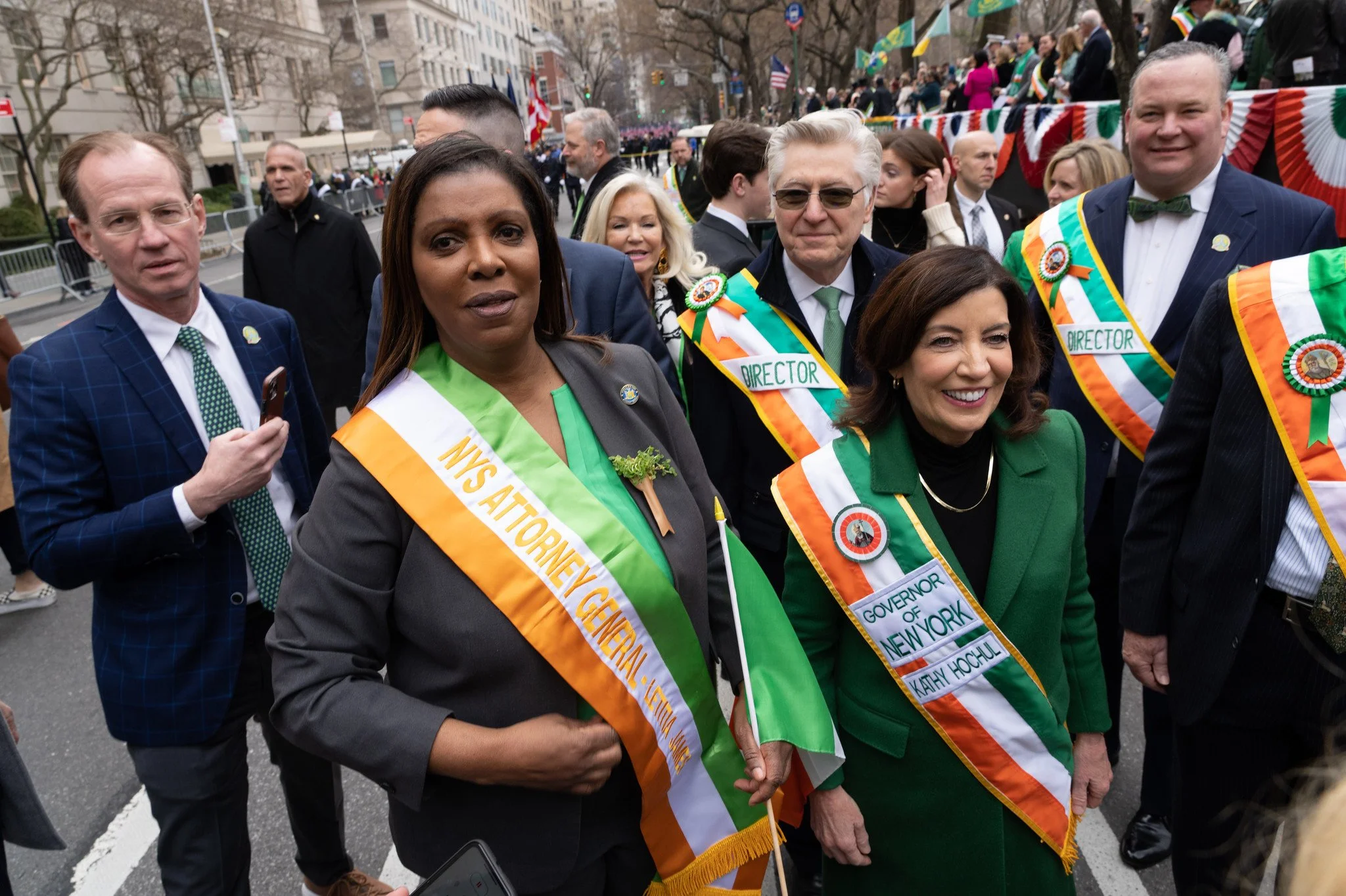 Governor and AG urge redrawing of congressional district lines 