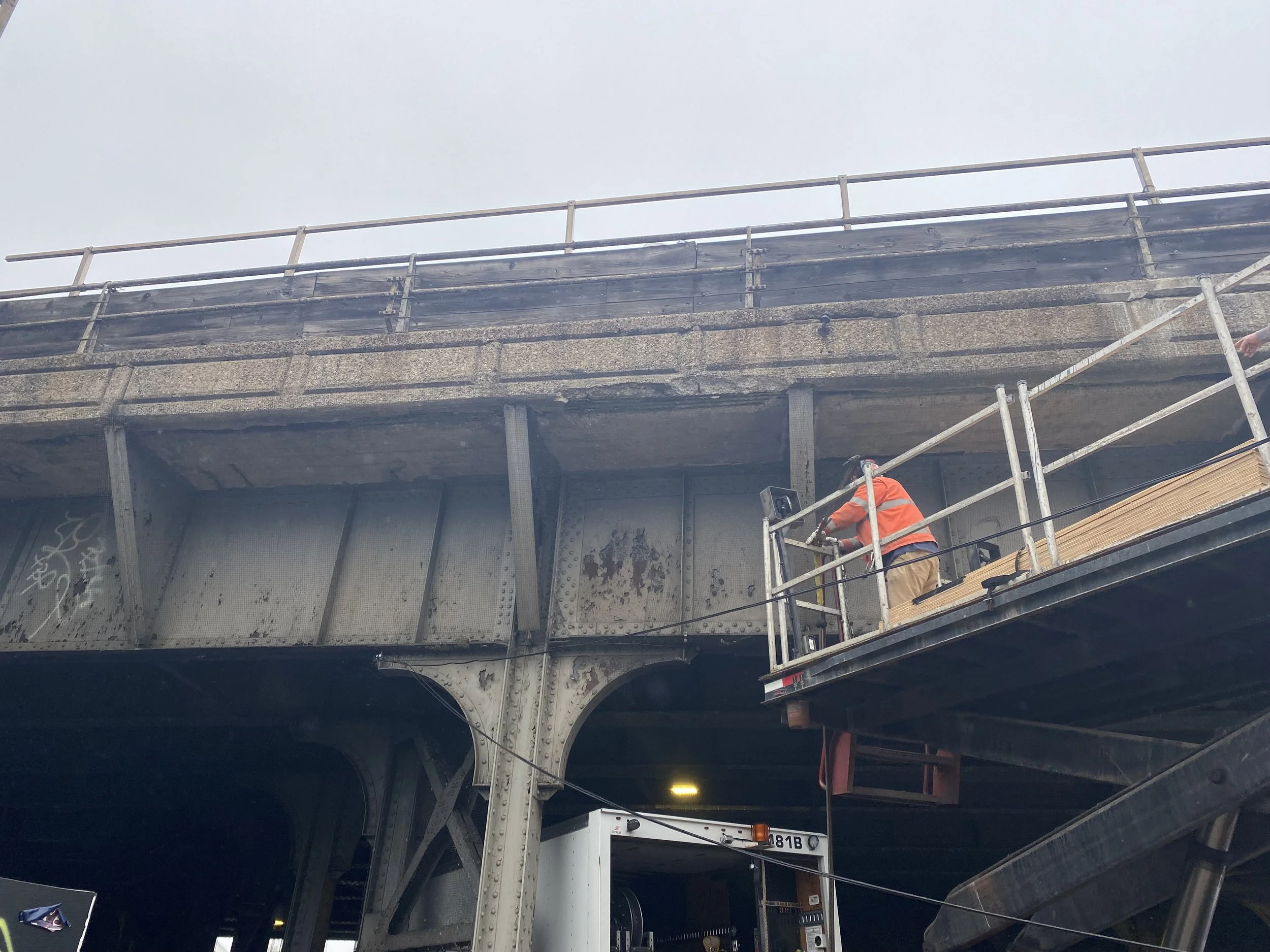 Woodside pols want deteriorating LIRR bridge fixed 