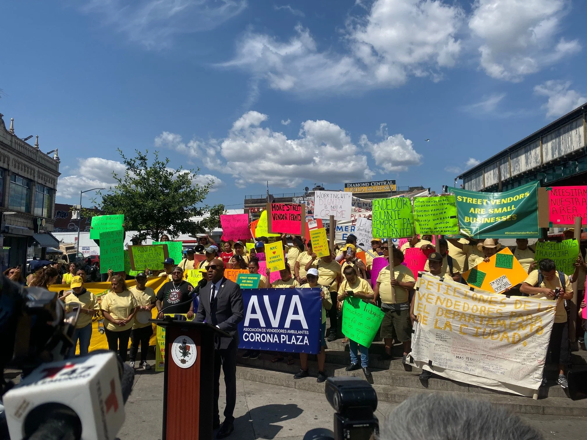 Queens officials defend food vendors in Corona Plaza