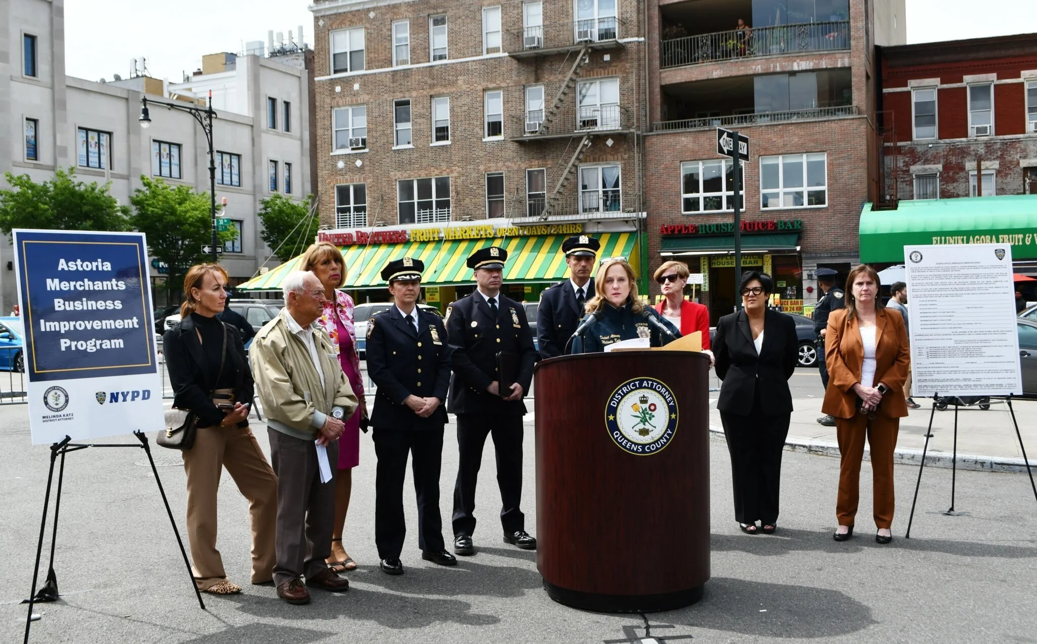 Queens District Attorney expands retail theft program boroughwide 