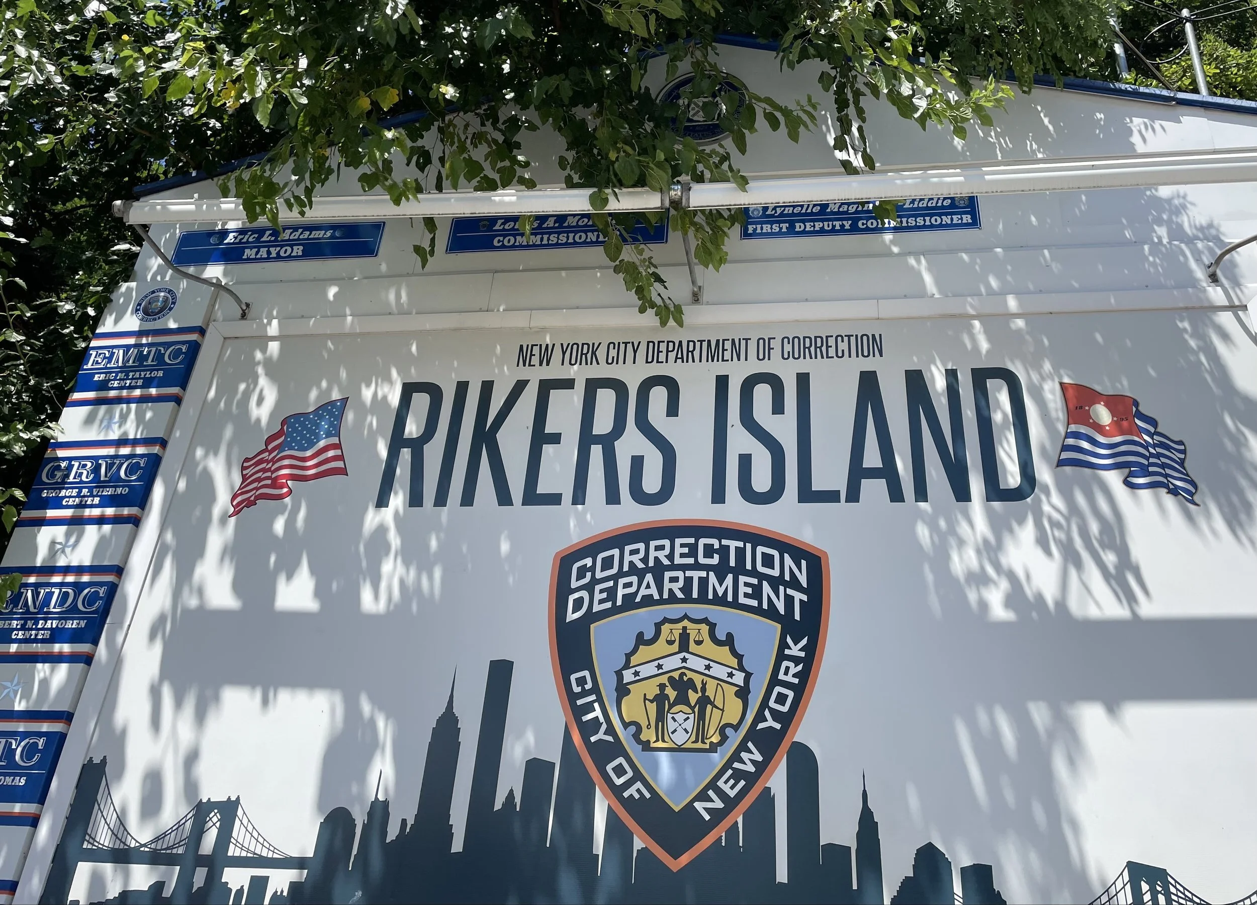 Oversight board urges city to ‘recommit’ to Rikers closure plan