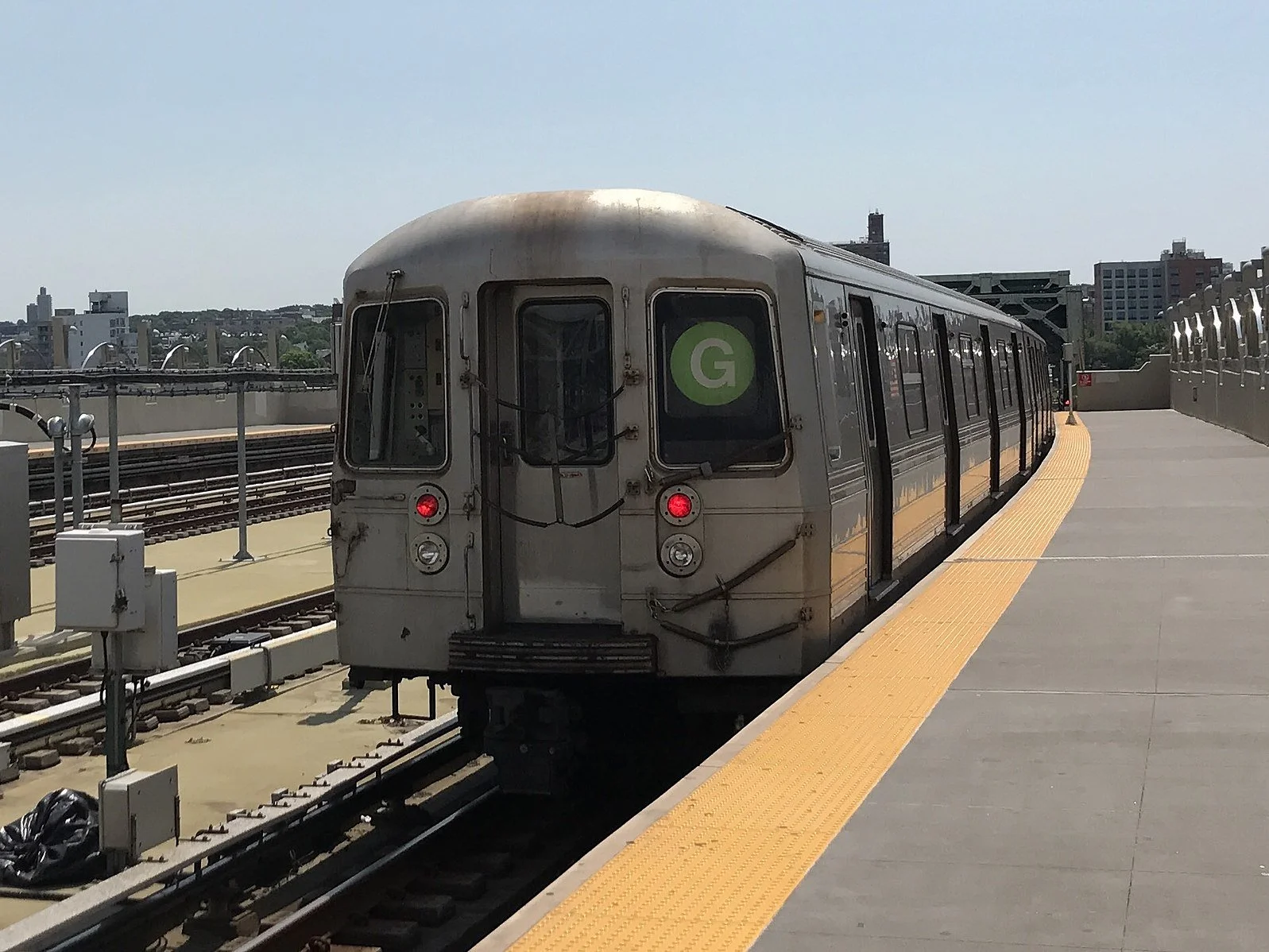 Local pols want G train restored to former Queens glory