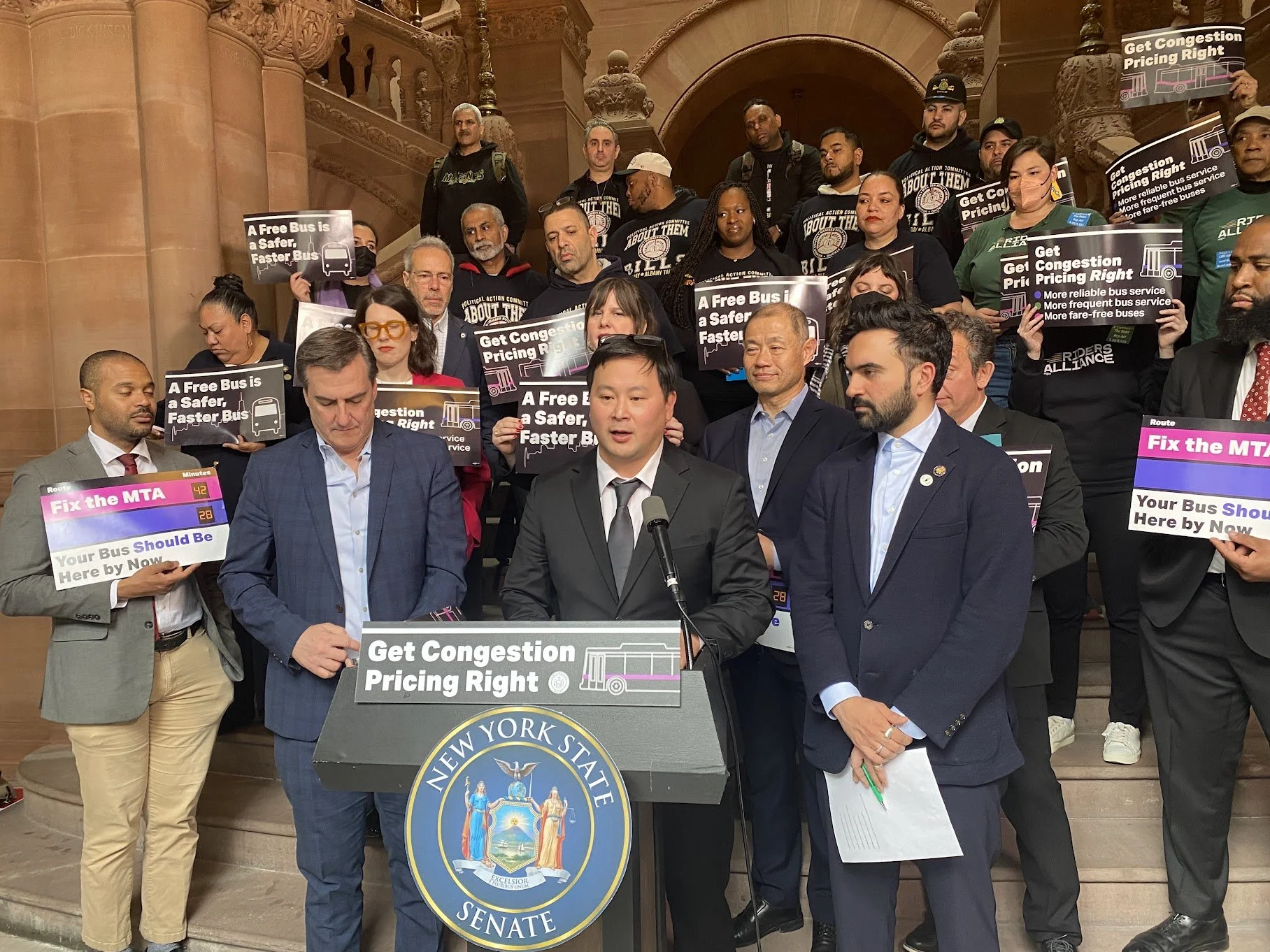 Queens pols want better buses in budget 