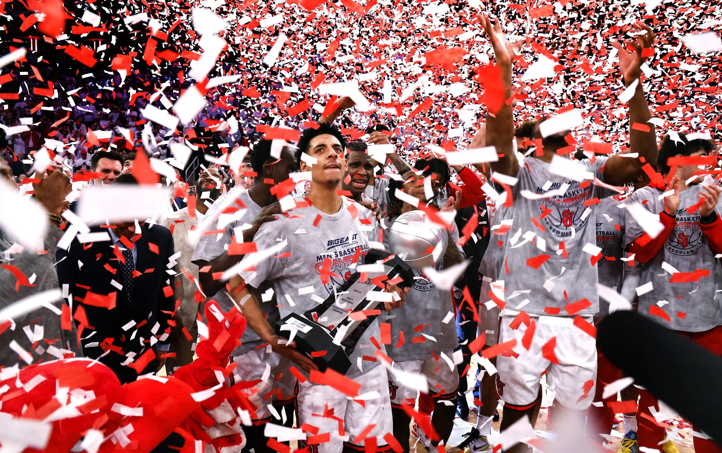 The Kings of Queens: Historic St. John’s Basketball season fuels local Queens campus community 