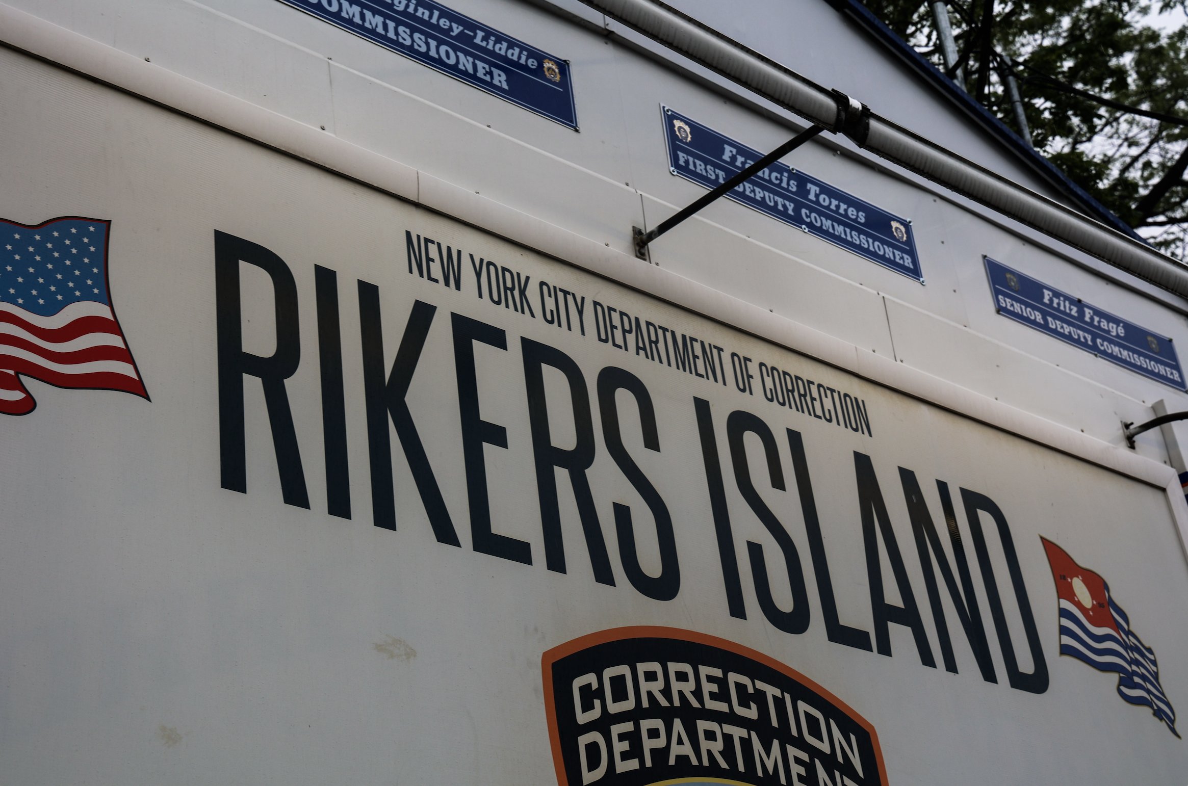 Rikers will be taken over by an independent receiver, judge rules