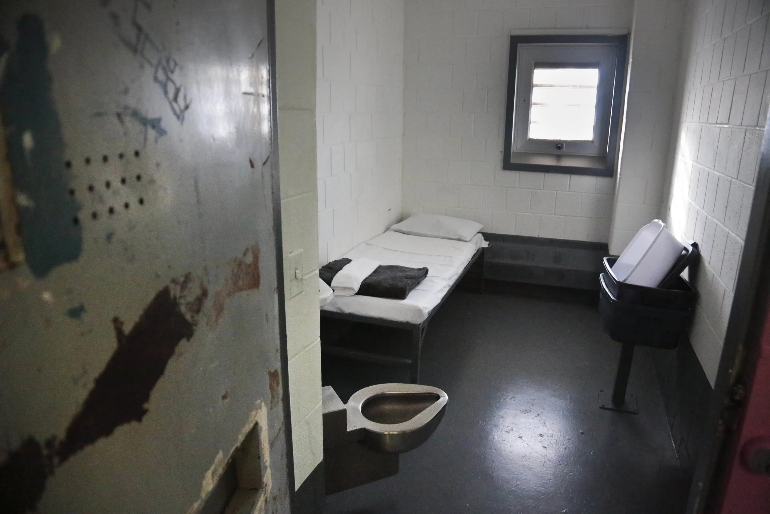 Federal judge blocks solitary confinement ban from taking effect on Rikers