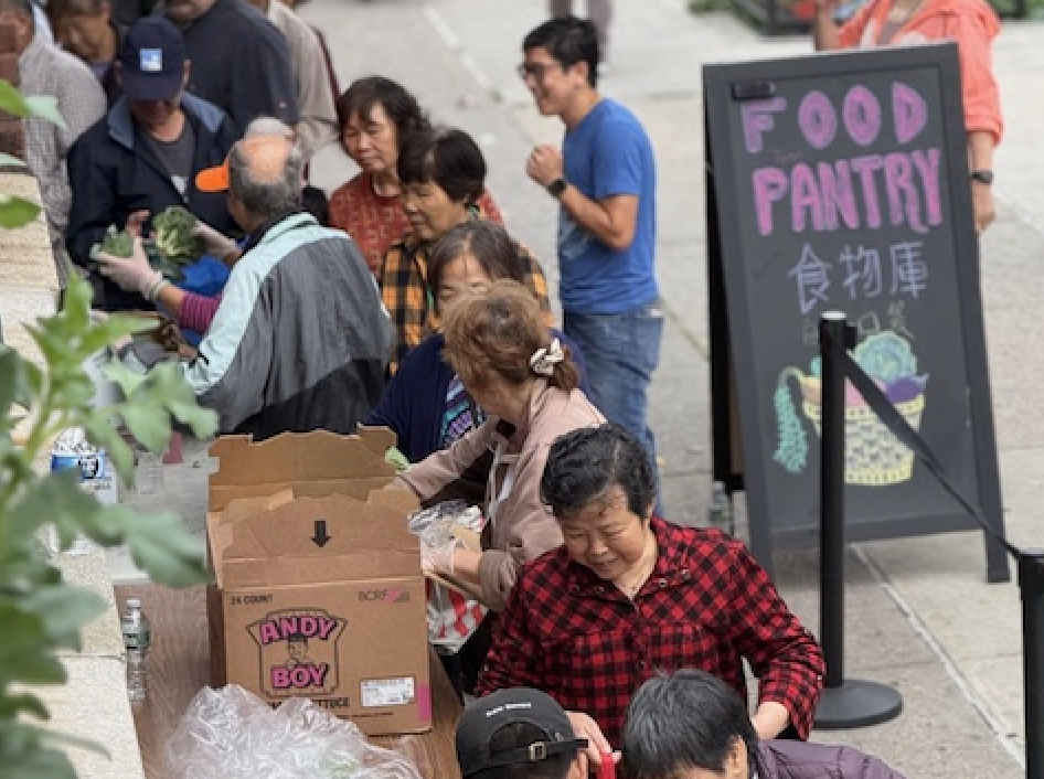 From fridge to food pantry: How a Flushing synagogue became a center of food relief after the pandemic