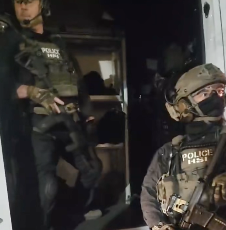 Feds’ dawn raid in Jackson Heights draws scrutiny from locals