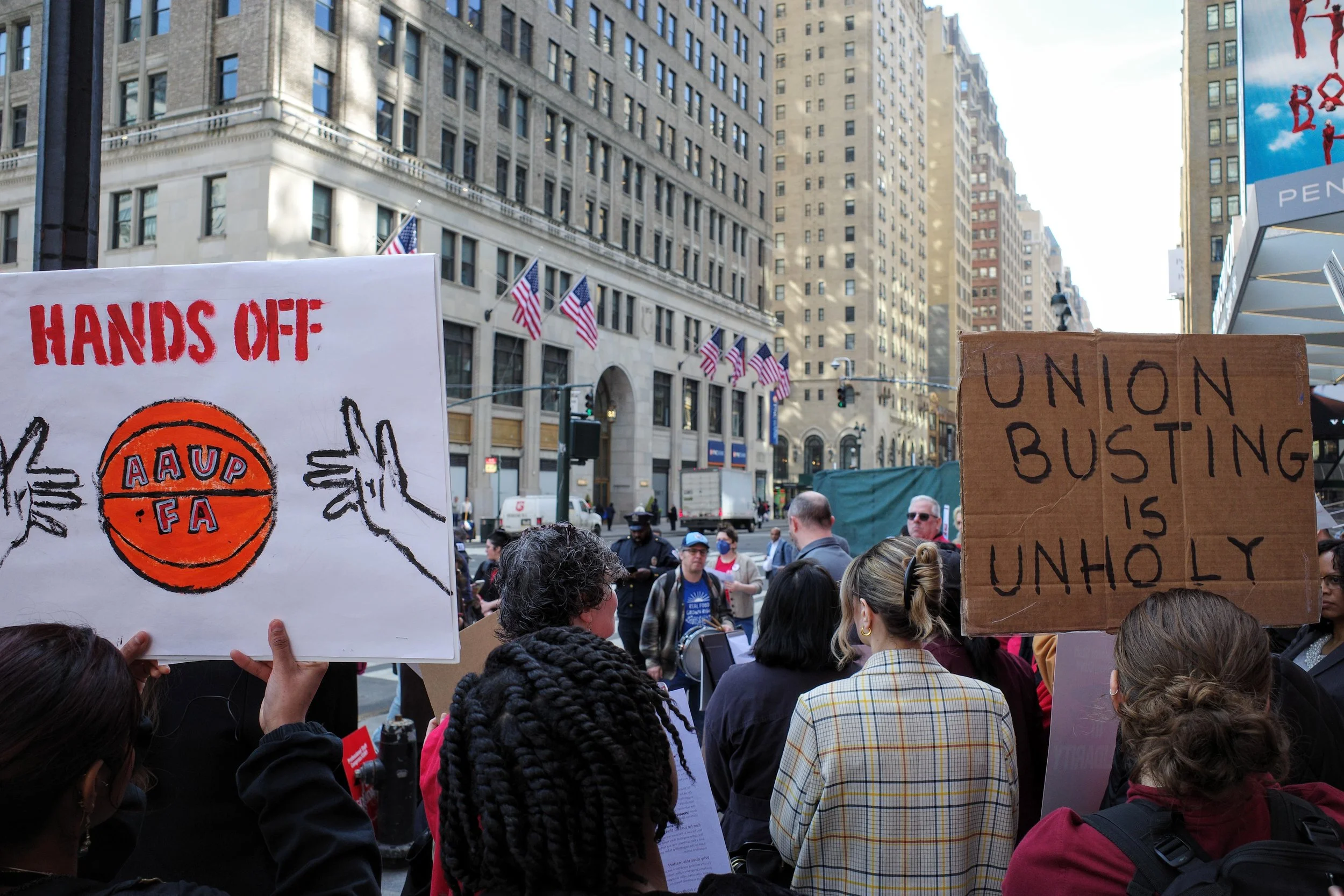 Queens lawmakers call on St. John’s to resume union negotiations