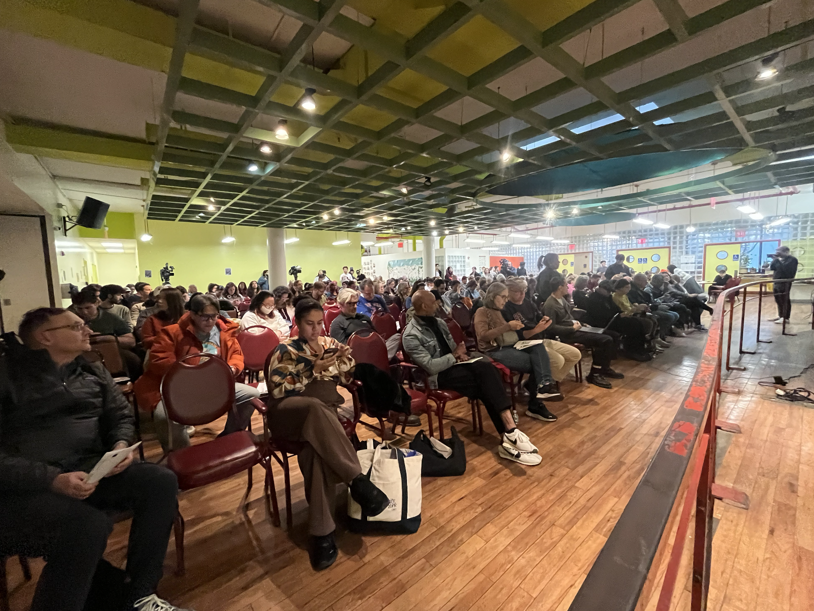 Queens residents still in the dark on Sunnyside Yard 