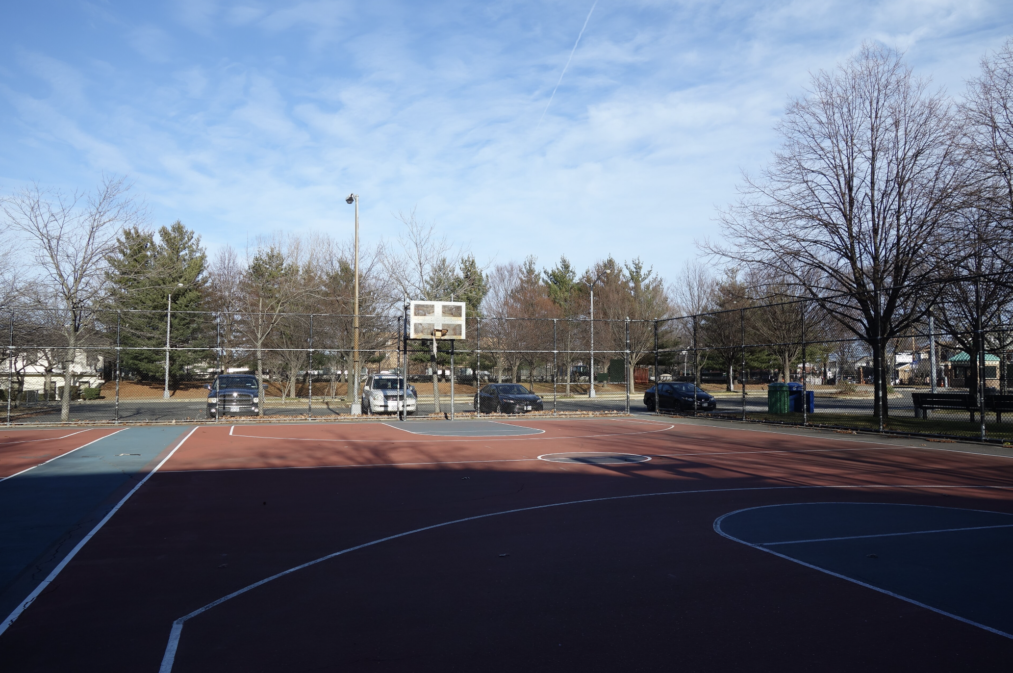 Teen shot and killed in Southeast Queens park 