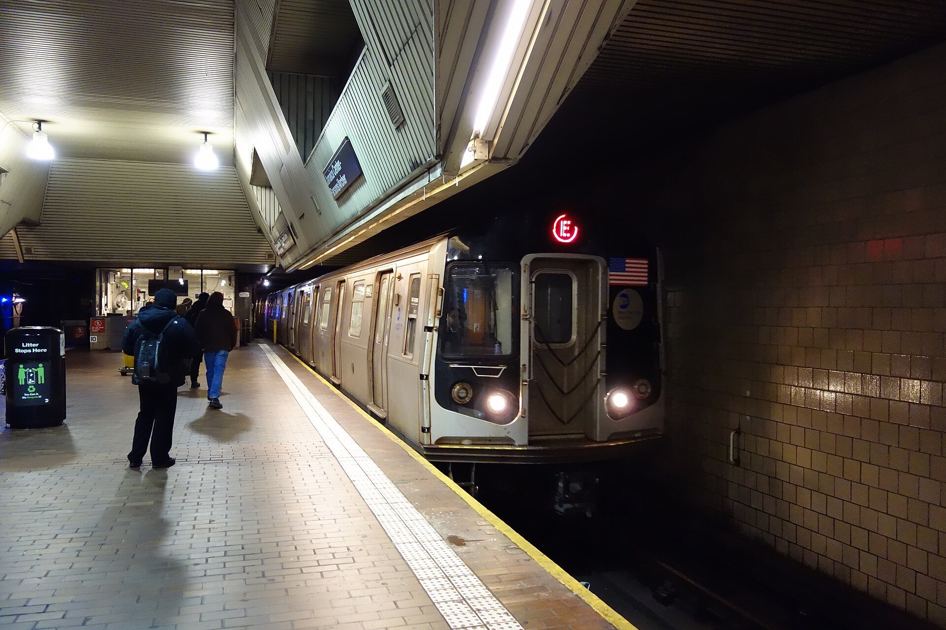 MTA wants to fix Queens stations to address citywide bottleneck issues 