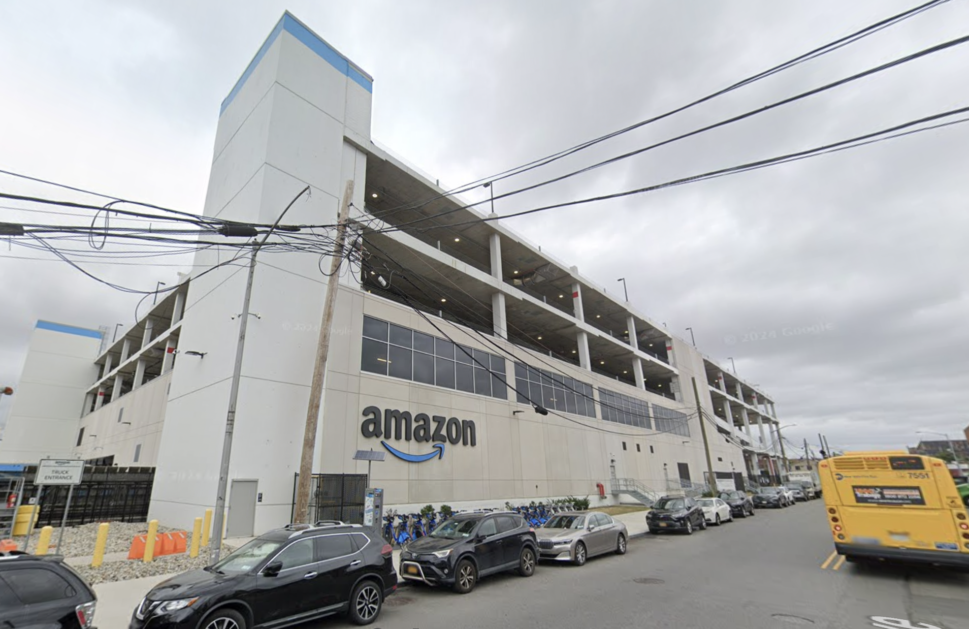 Nearly 500 Queens Amazon drivers laid off without proper notice, Teamsters allege