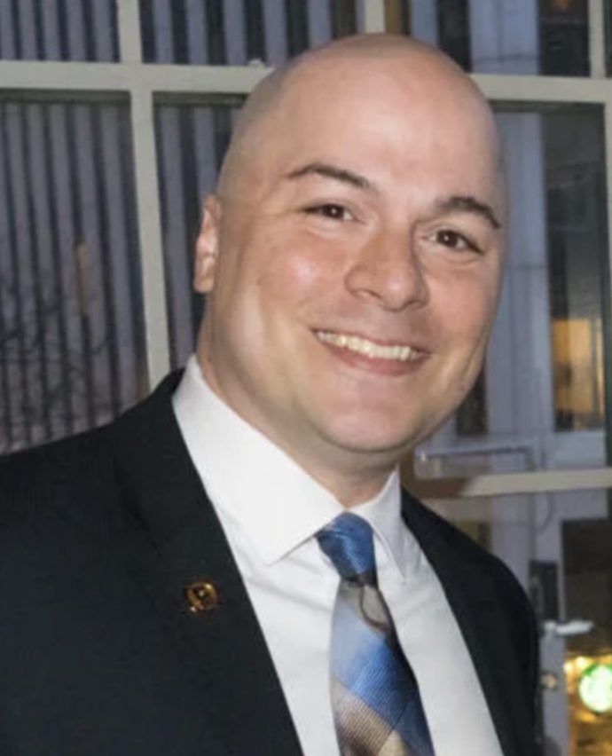 Former Queens judge censured for using gun to trick police officer during a hearing