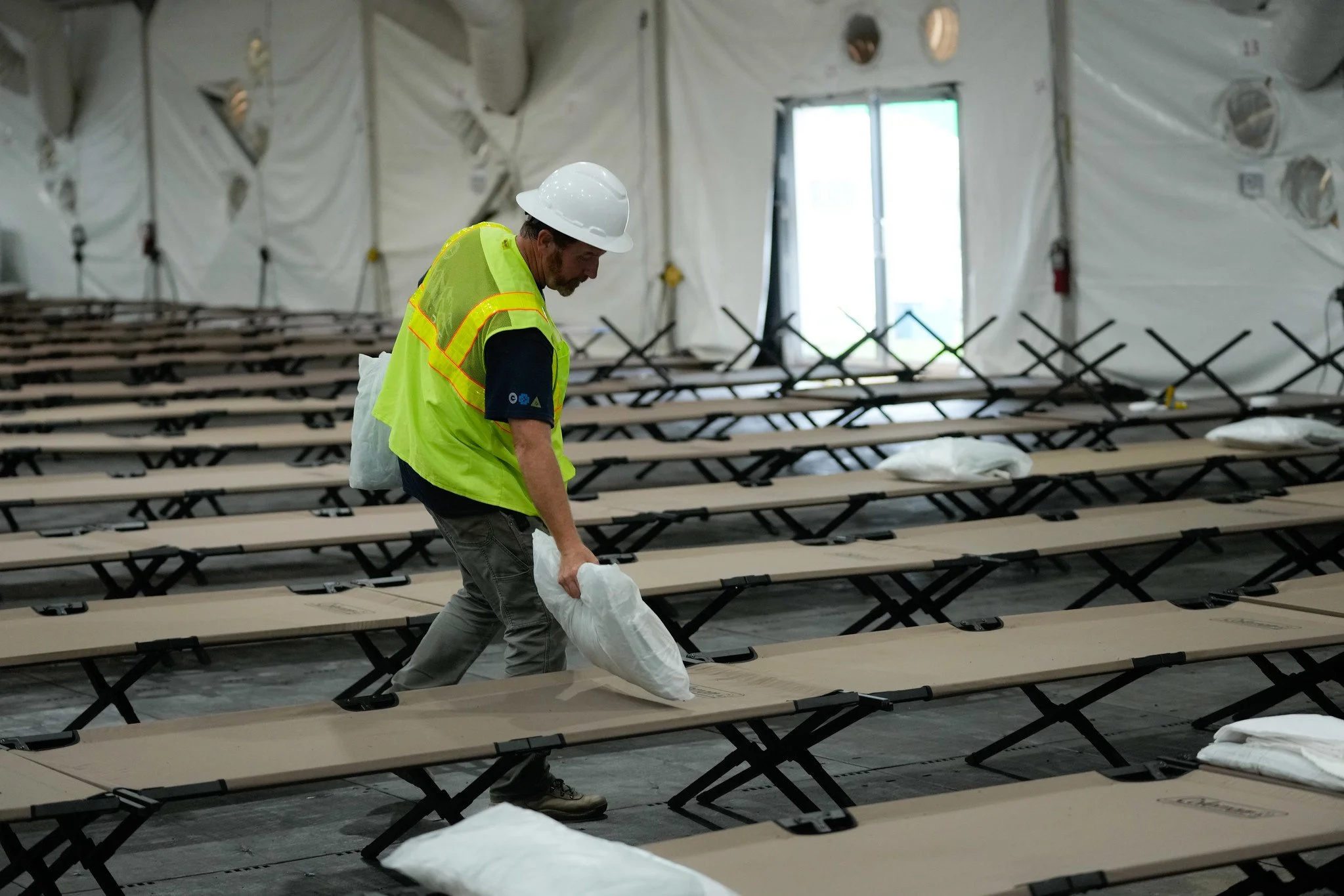 Creedmoor tent shelter opens to migrants — Queens Daily Eagle