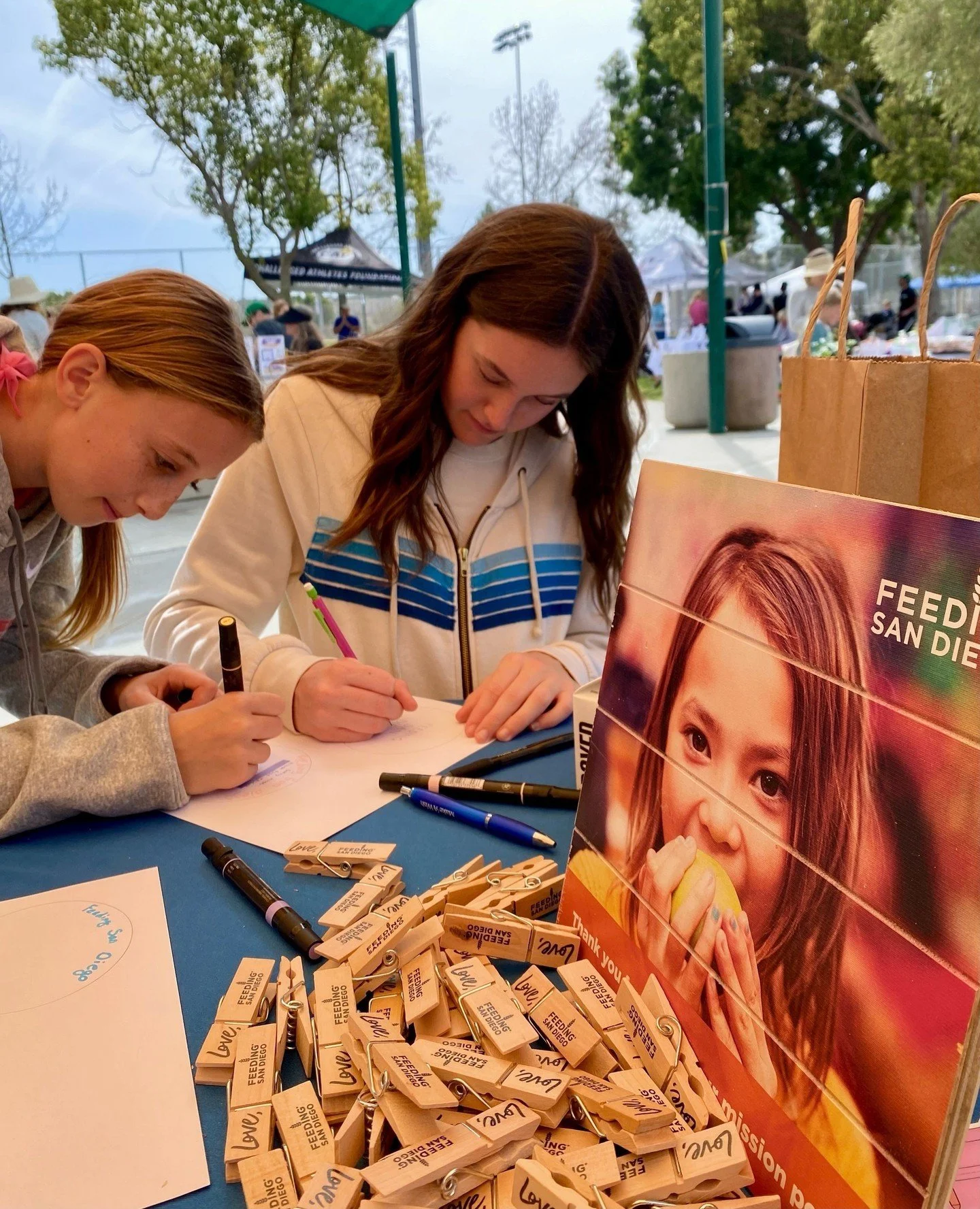 We were thrilled to once again partner with @feedingsandiego - a fantastic and vital organization dedicated to fighting hunger in our community. Hundreds of thousands of San Diegans face hunger every day, while 38% of the food produced in the United 