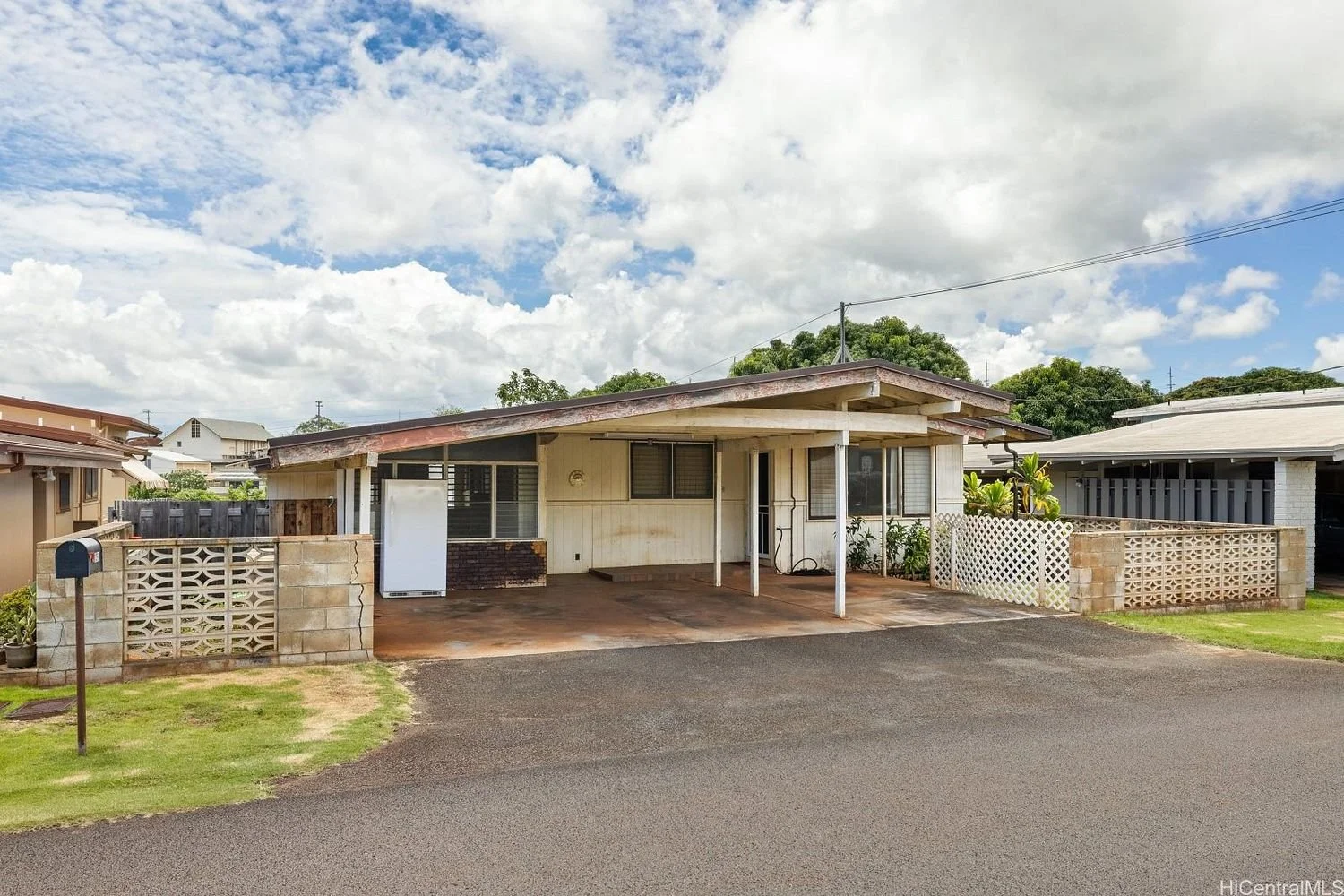 1364 Hoohulu Street - Oahu