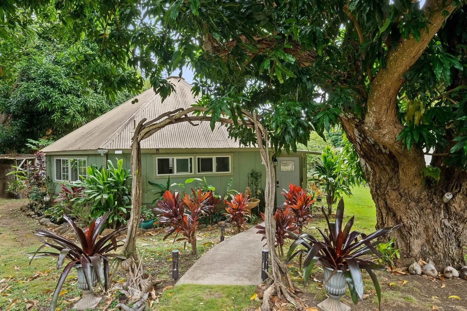 326 Iao Valley Rd - Wailuku - Maui