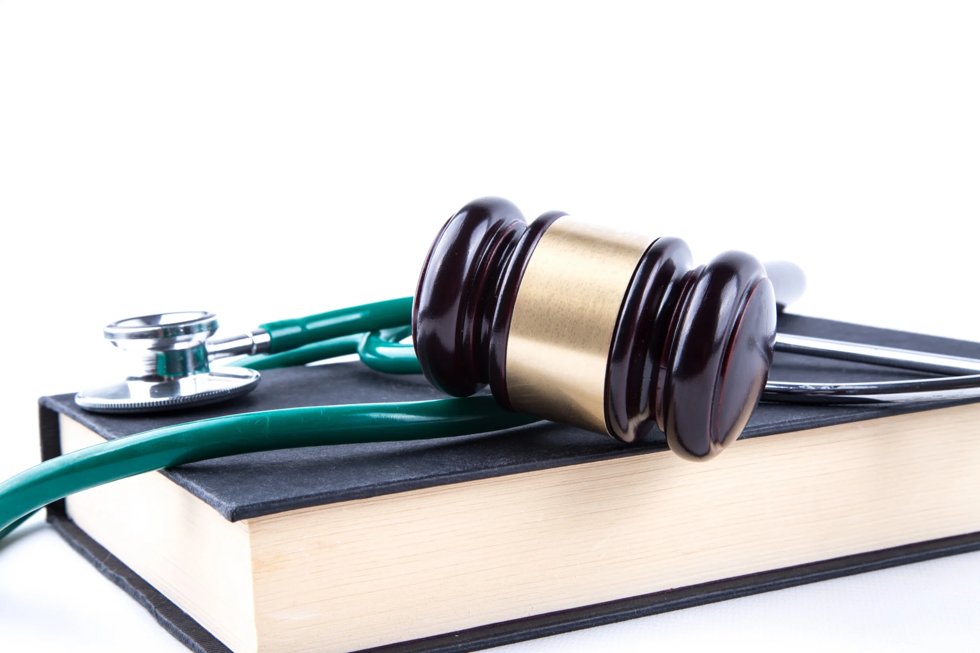 gavel-and-stethoscope-14612923790Ki.jpg