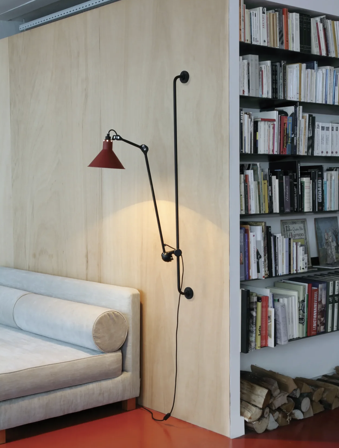 DCW Editions_Lamp Gras Wall.png