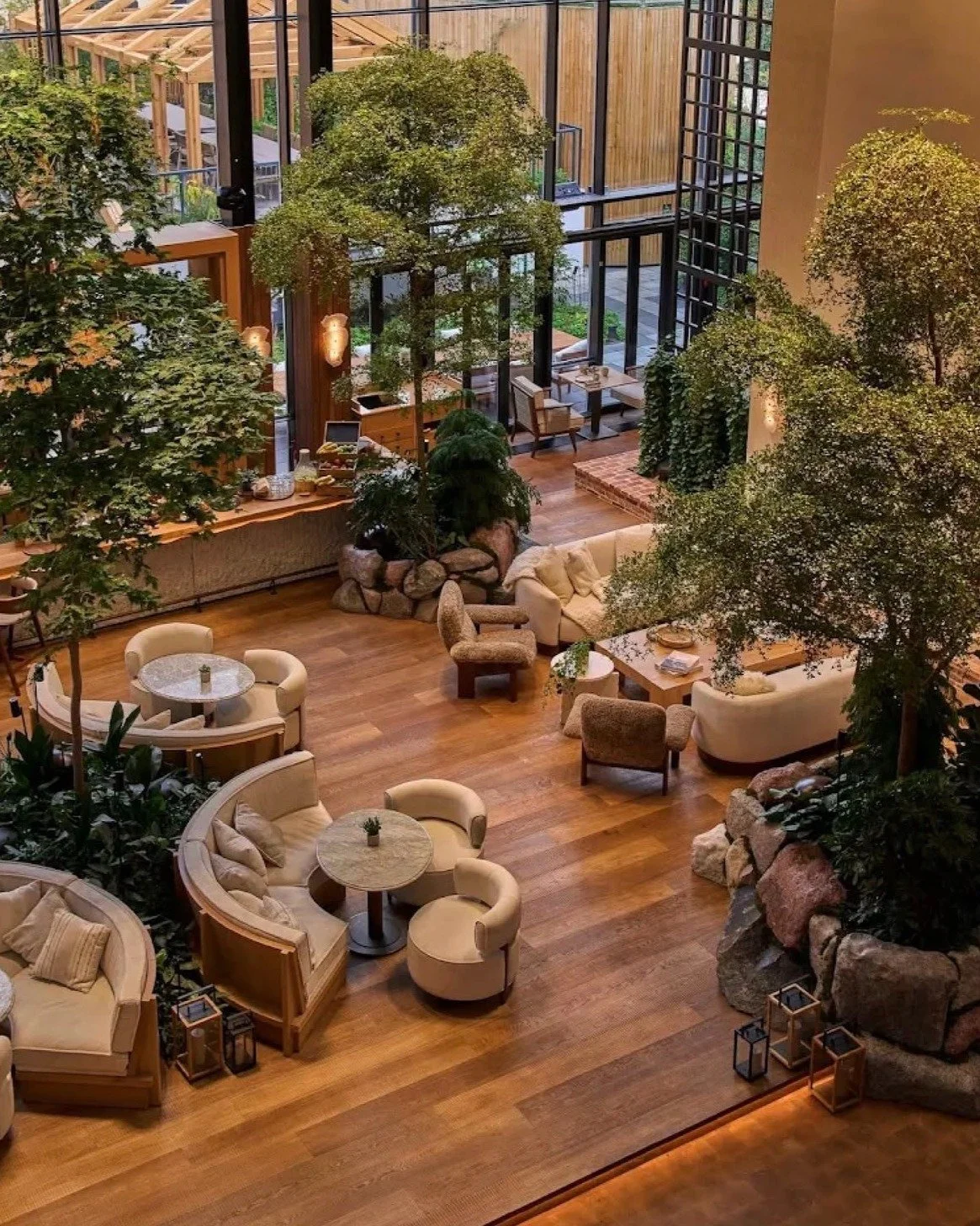 🎈Parla Projects: @1hotelcopenhagen , 2026

This incredible project brought together an exceptional team, including Arpe Kjeldsholm, @avroko , @norm_architects , @synergyarchitects , and Starwood Capital Group.

@parla_design provided both loose and 