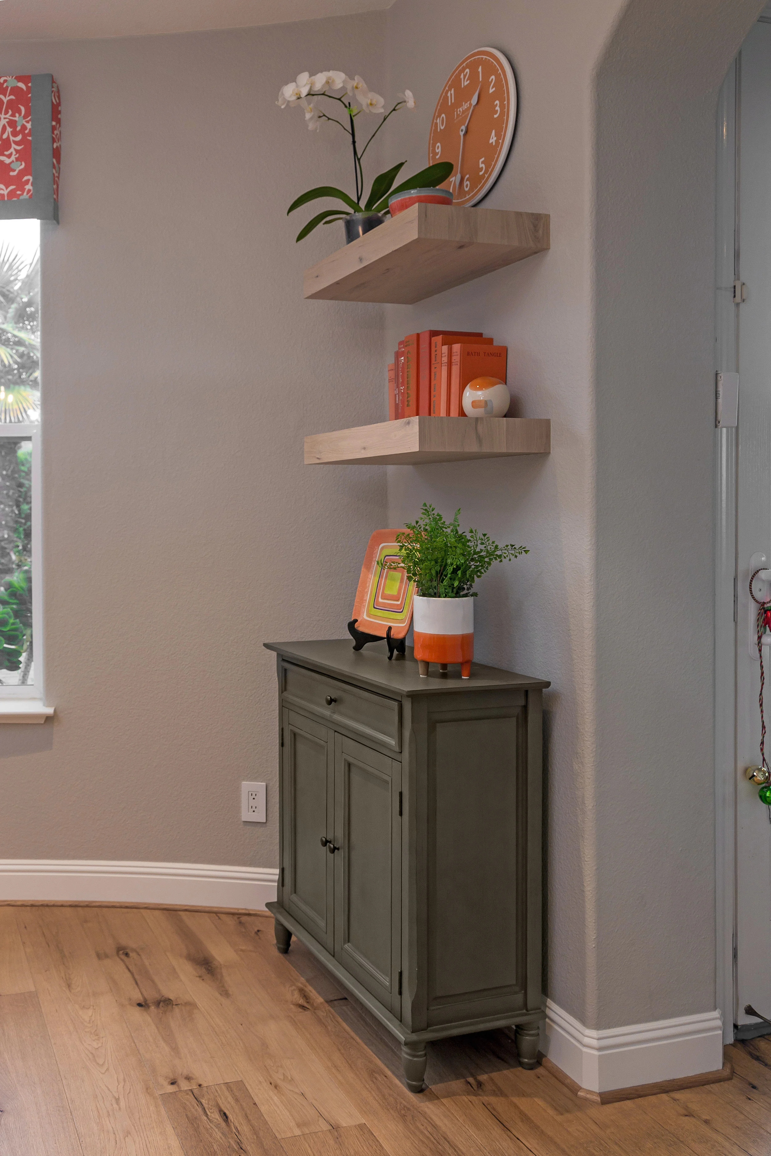 The subtle, gentle beauty of Revere Pewter by Benjamin Moore