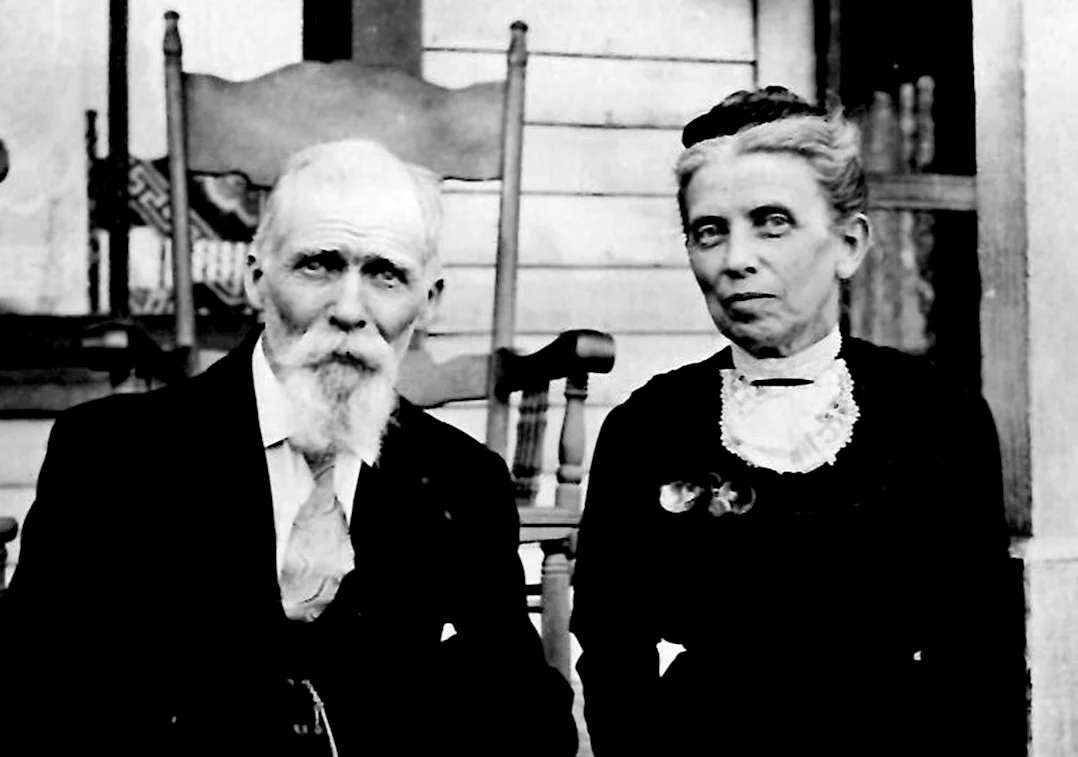 Caleb and Alice Jones, ca. 1910.