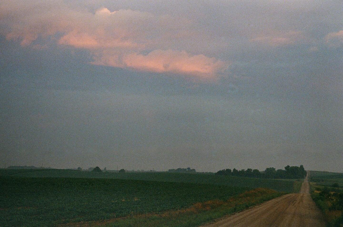 10 moments of joy in 2023:

1) Nebraska just after a summer rain
2) Our window in Paris 
3) A sunset just outside of Avila, Spain
4) My new (1993) S-10 with the guys at @roseleno 
5) The annual neighborhood dinner
6) A delightfully colored Mercedes i