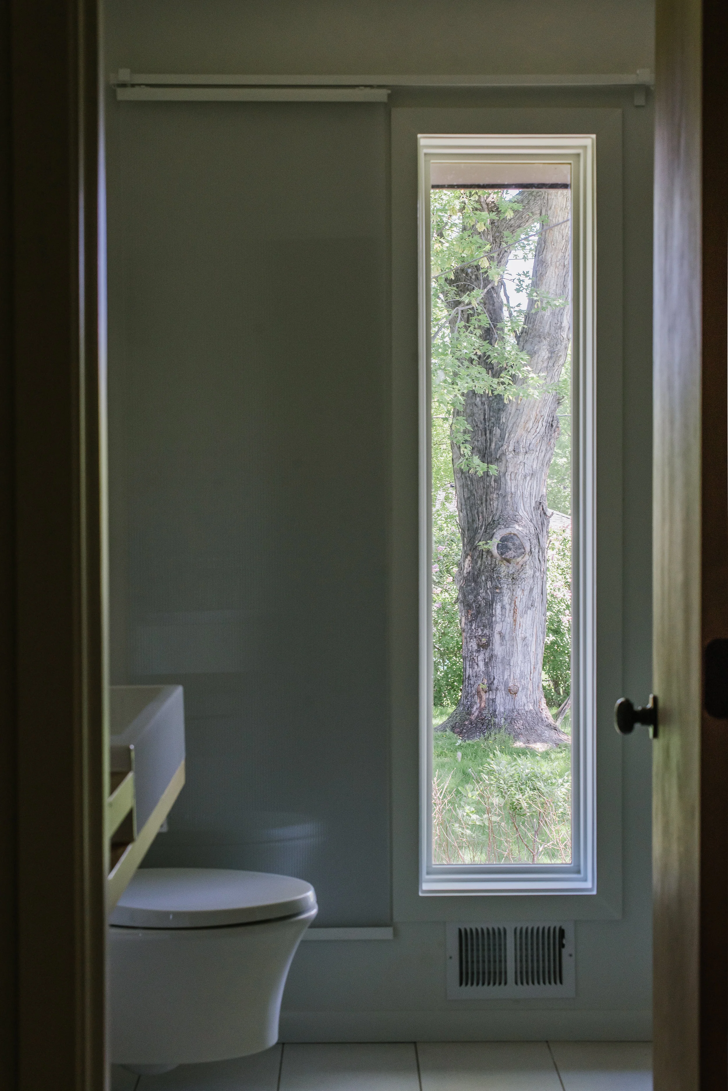 8907 Logan Bathroom-21.jpg