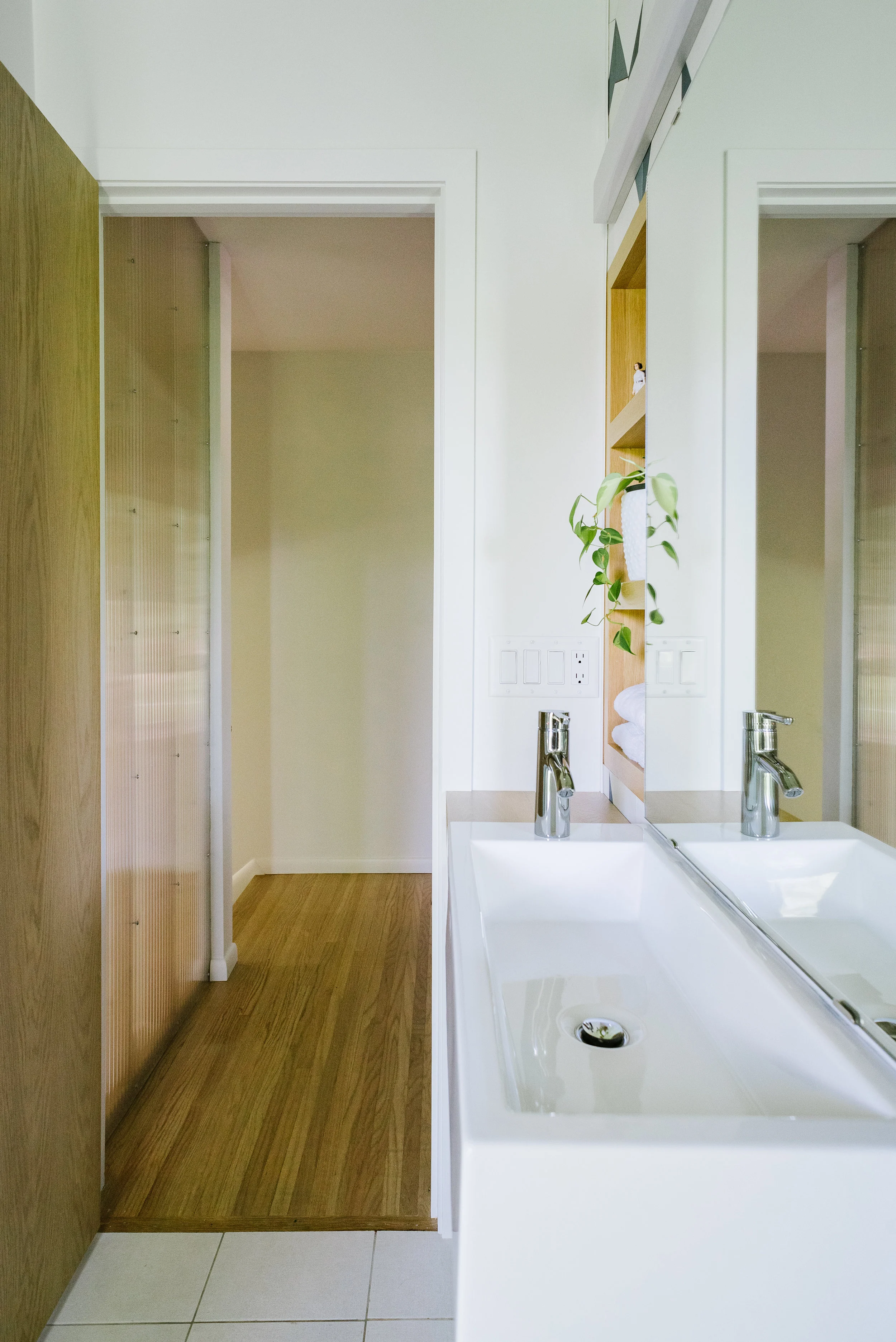 8907 Logan Bathroom-18.jpg
