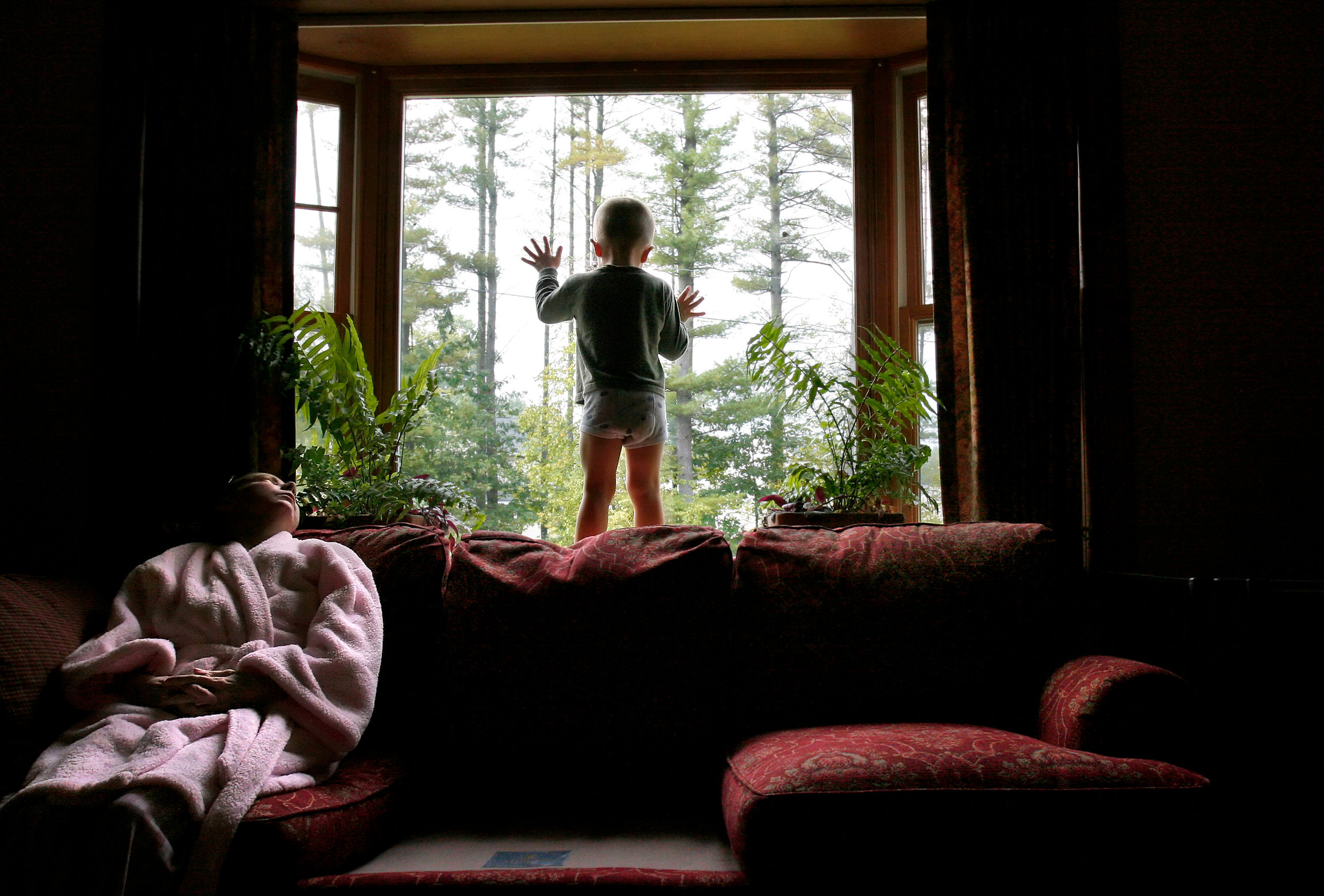 EJ in the window, 2006