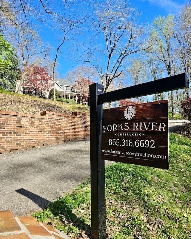 🌸☀️Forks River is in full bloom this spring!! 
#knoxvilletn #knoxville #knoxvilletennessee #knoxrocks #tennessee #knox #easttennessee #ilovelocalknoxville #knoxvillebusiness #westknoxlife #northknoxville #govols #eastknox #RockyTop #knoxvillehomes