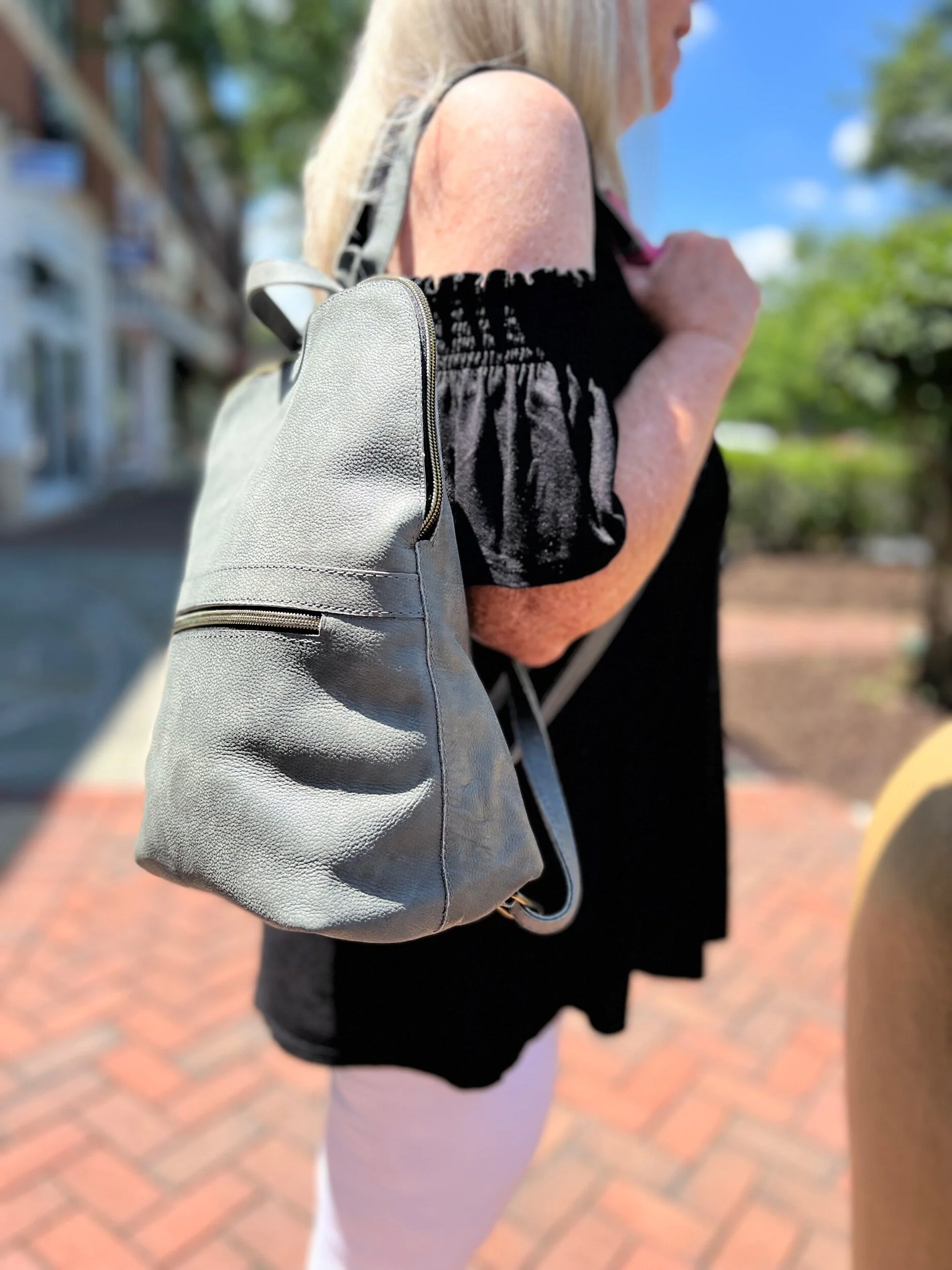 2EE8C2D4-3E74-414D-ABFD-2C2FD99CD2E4