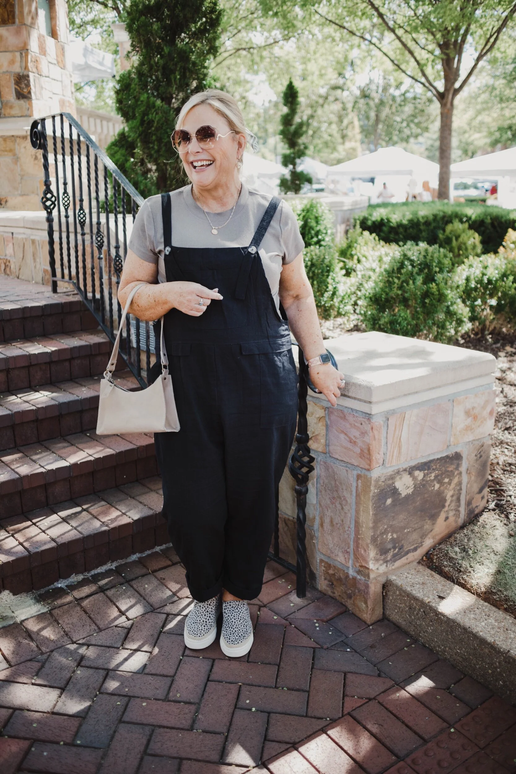 A2B6761E-1EC4-4C25-895F-A470CF108495