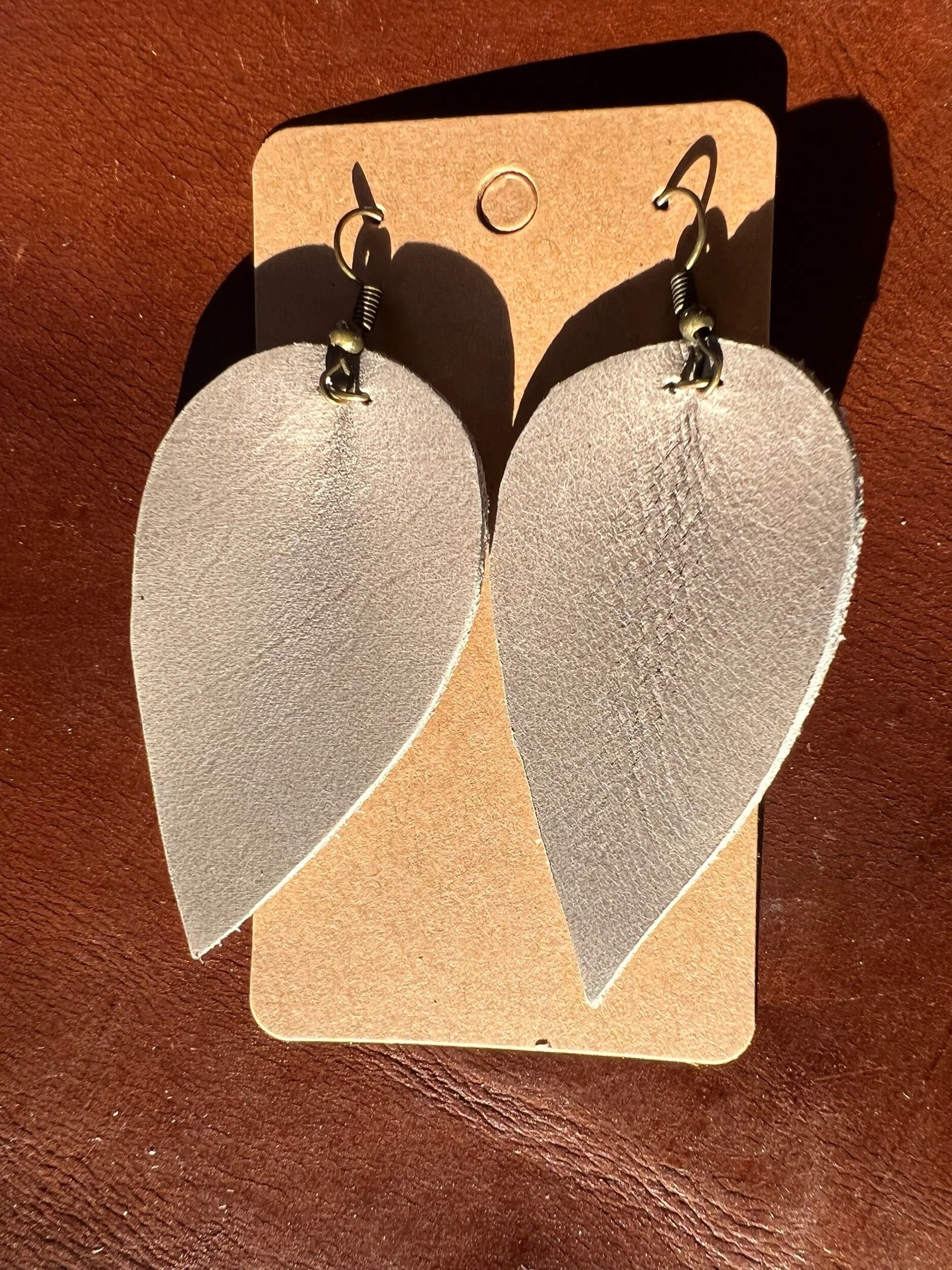 B65861B9-515E-496F-99F2-BCF4EDF61D0D