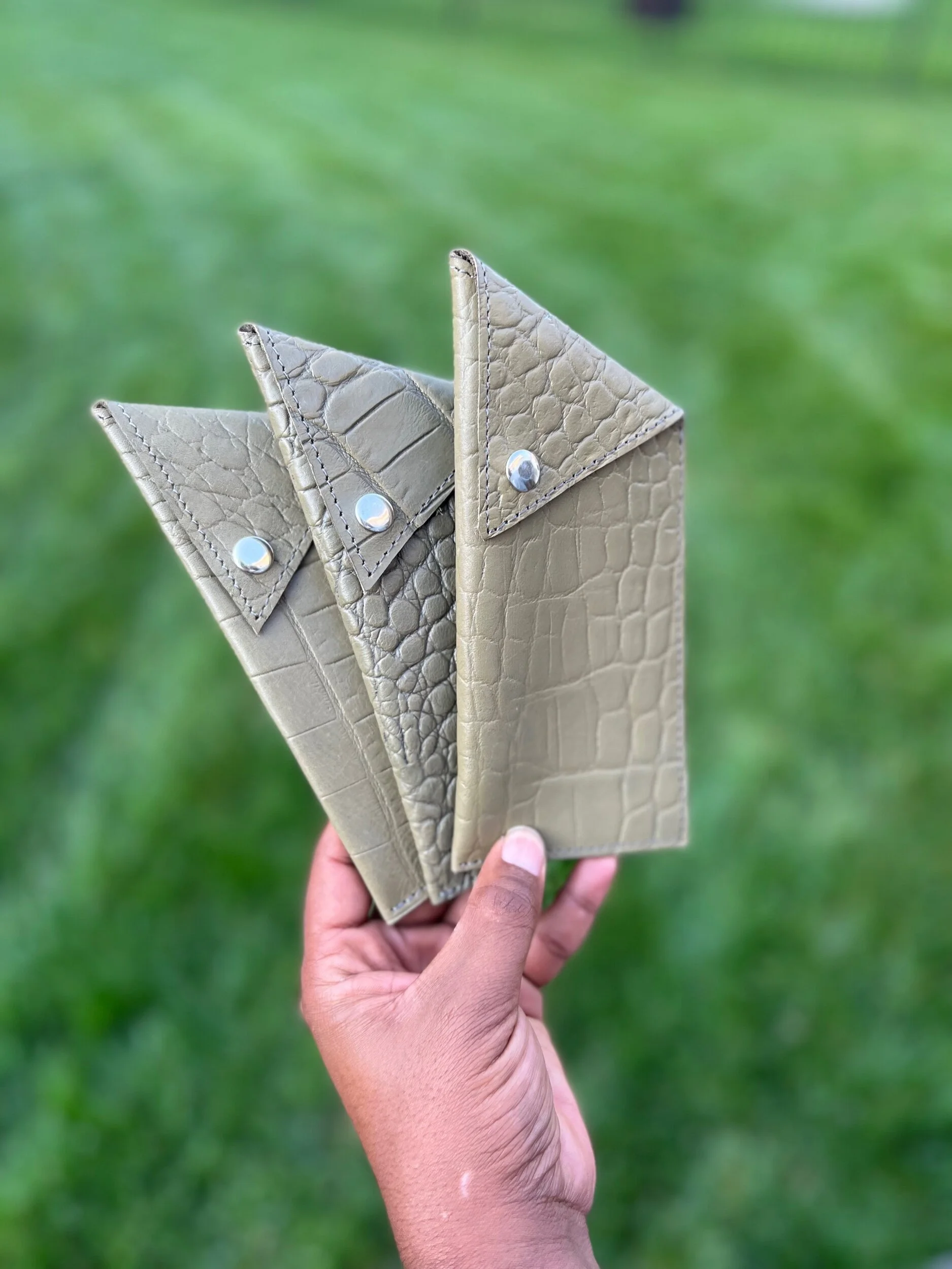 545FF0E6-91E0-4135-9A7F-EA4A858081C0