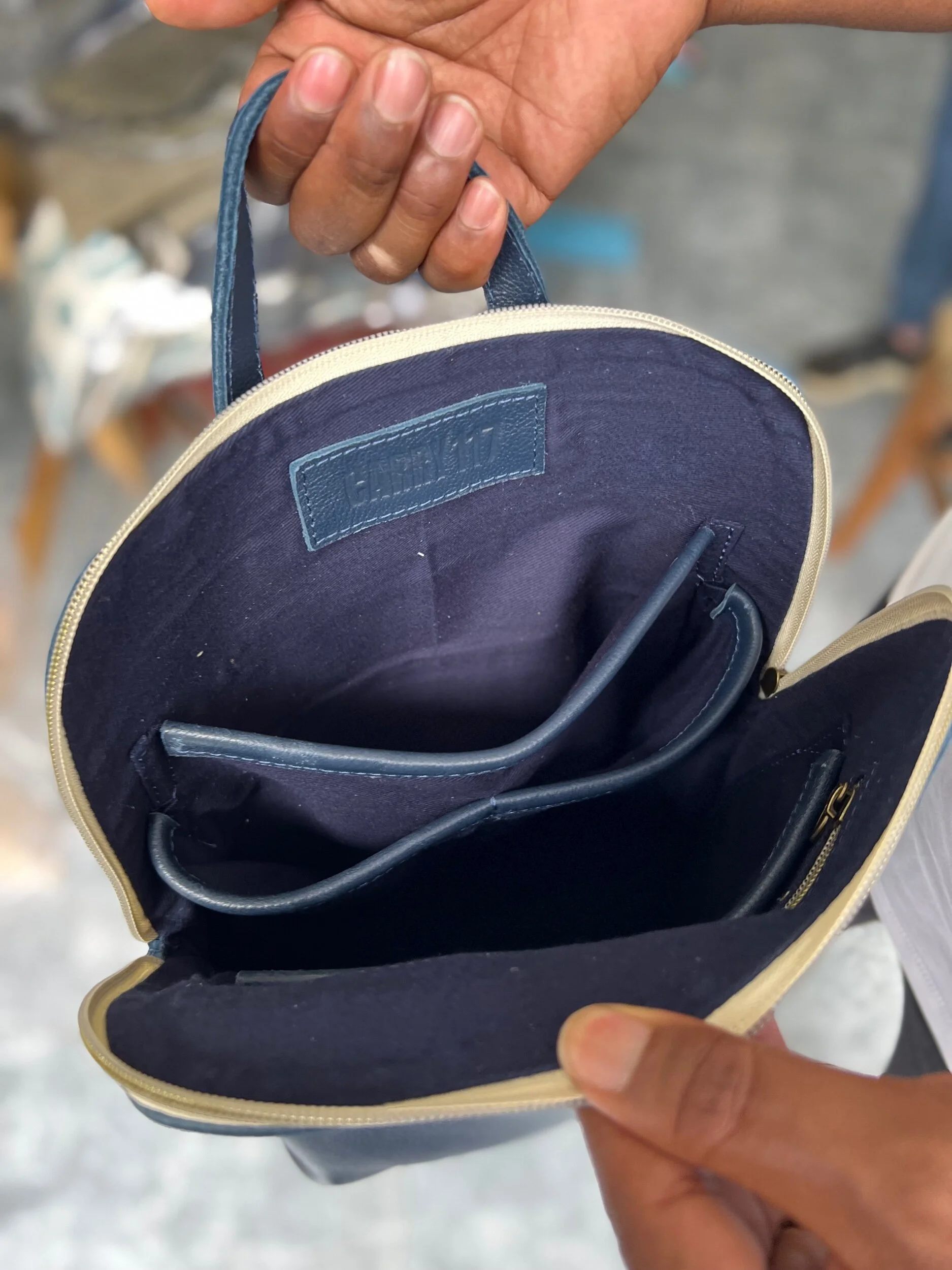 5A7005FE-3CA9-4423-993D-381E7DD96D9B