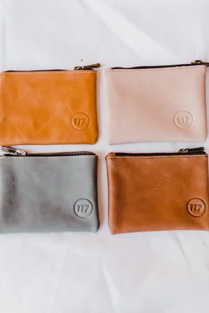 ★2022SS★KIRSH★POCKET KIRSH LOGO WALLET Zip Wallet — CARRY 117