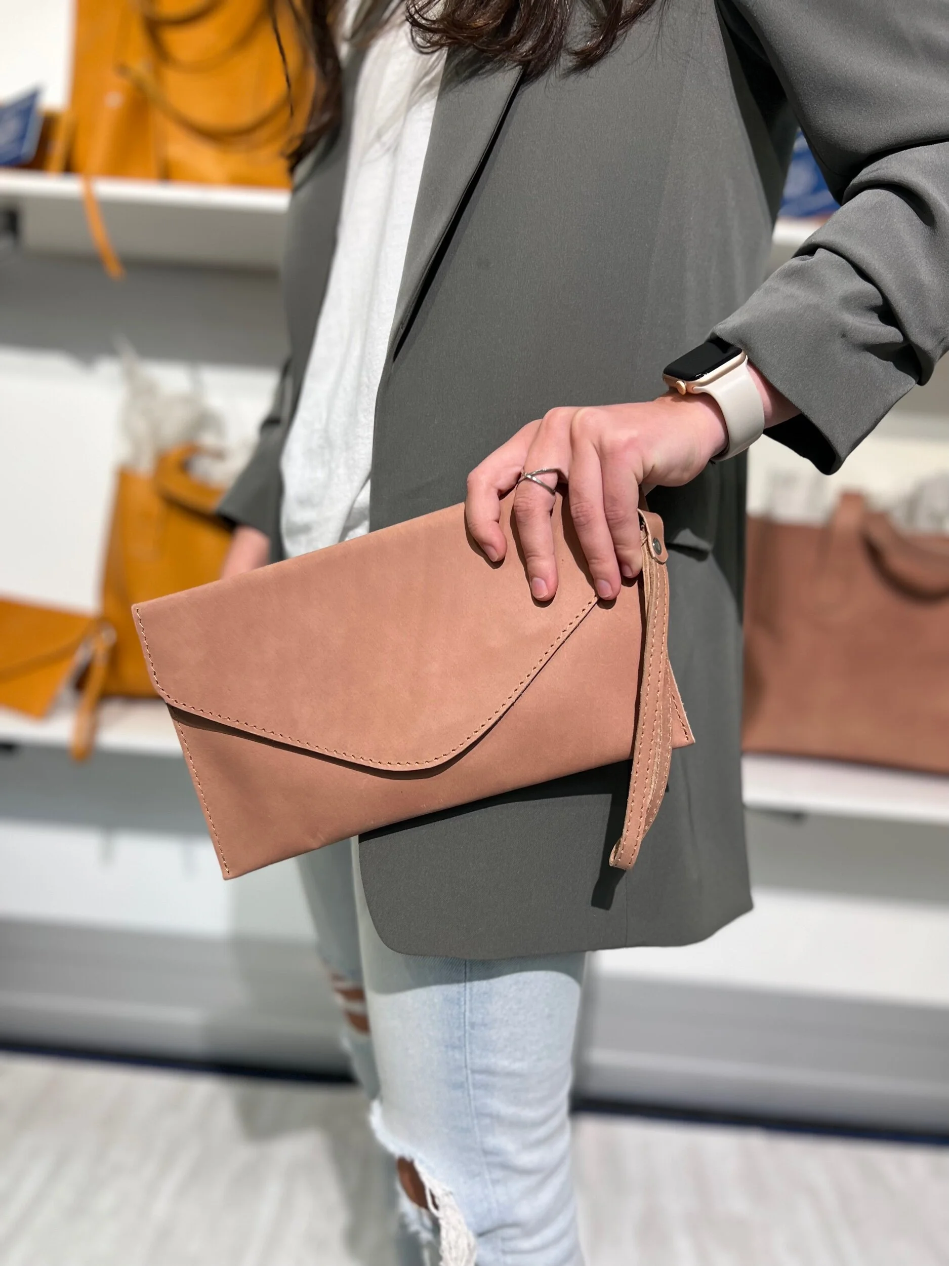 C30664F7-8965-4FB4-93D3-57A5CDCB7F77