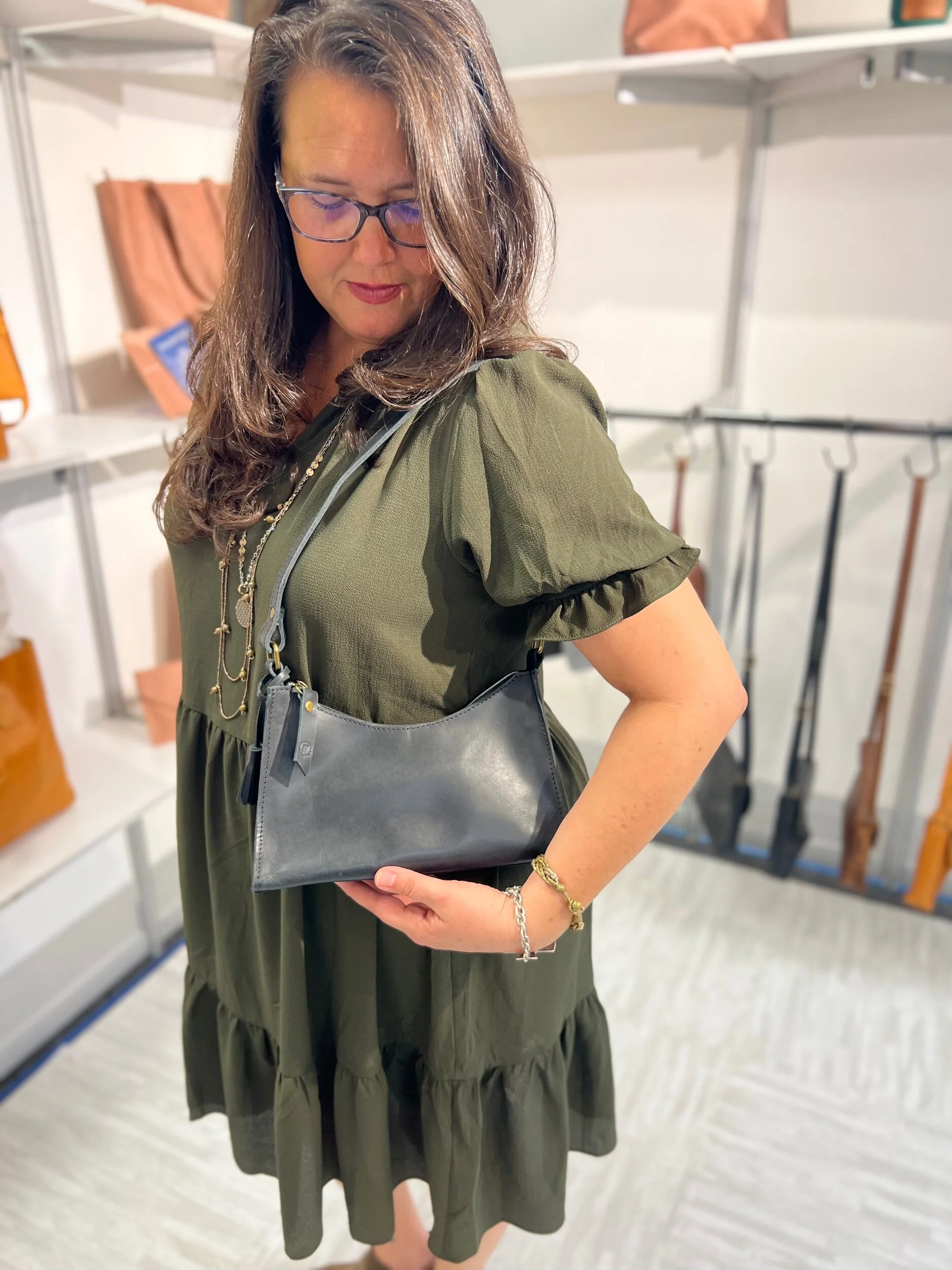 0C3B9E76-D08A-41BE-A452-EC985B7E46EA