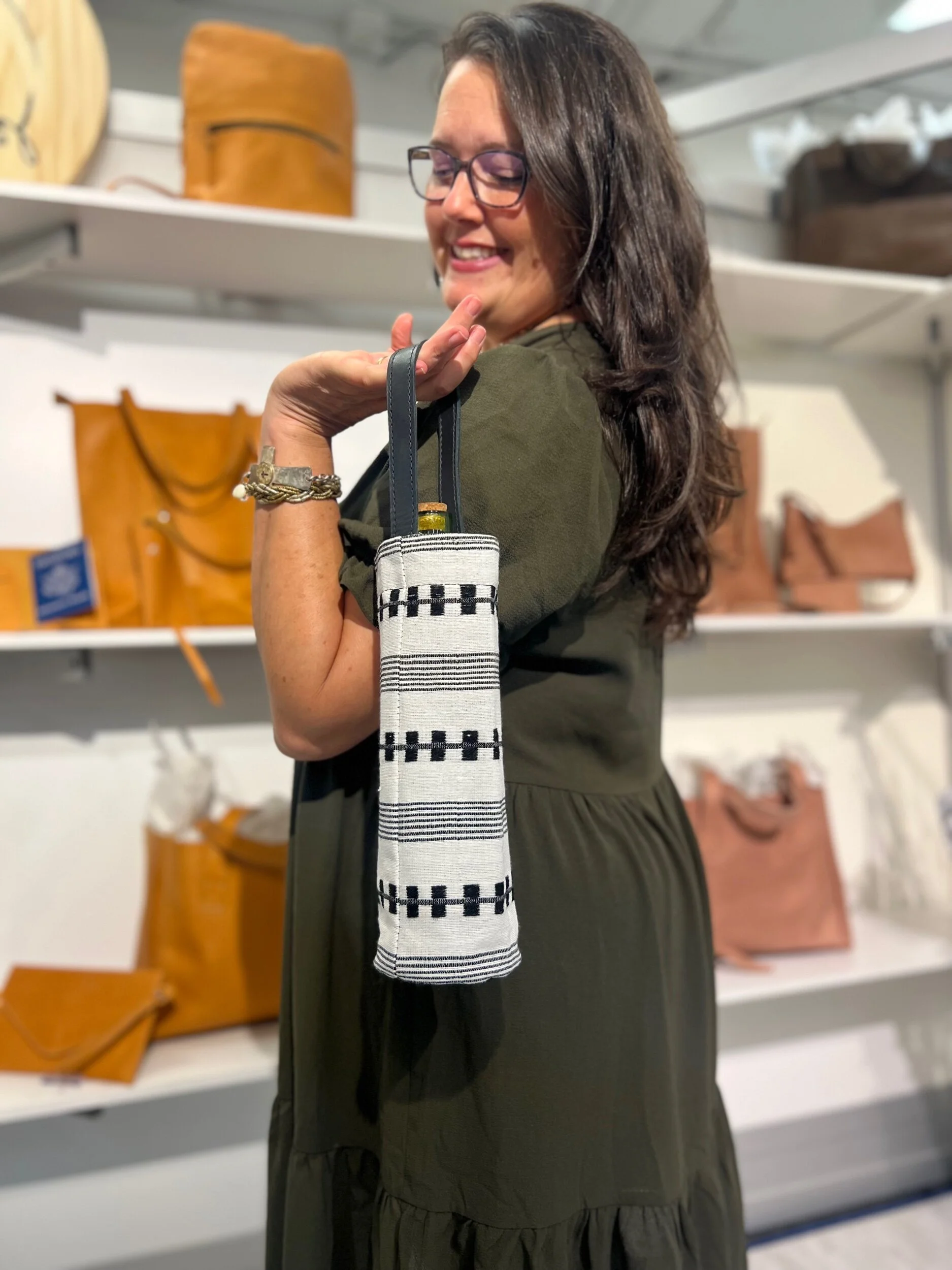 4B93B20A-6745-436D-94E2-77BA87279BF0