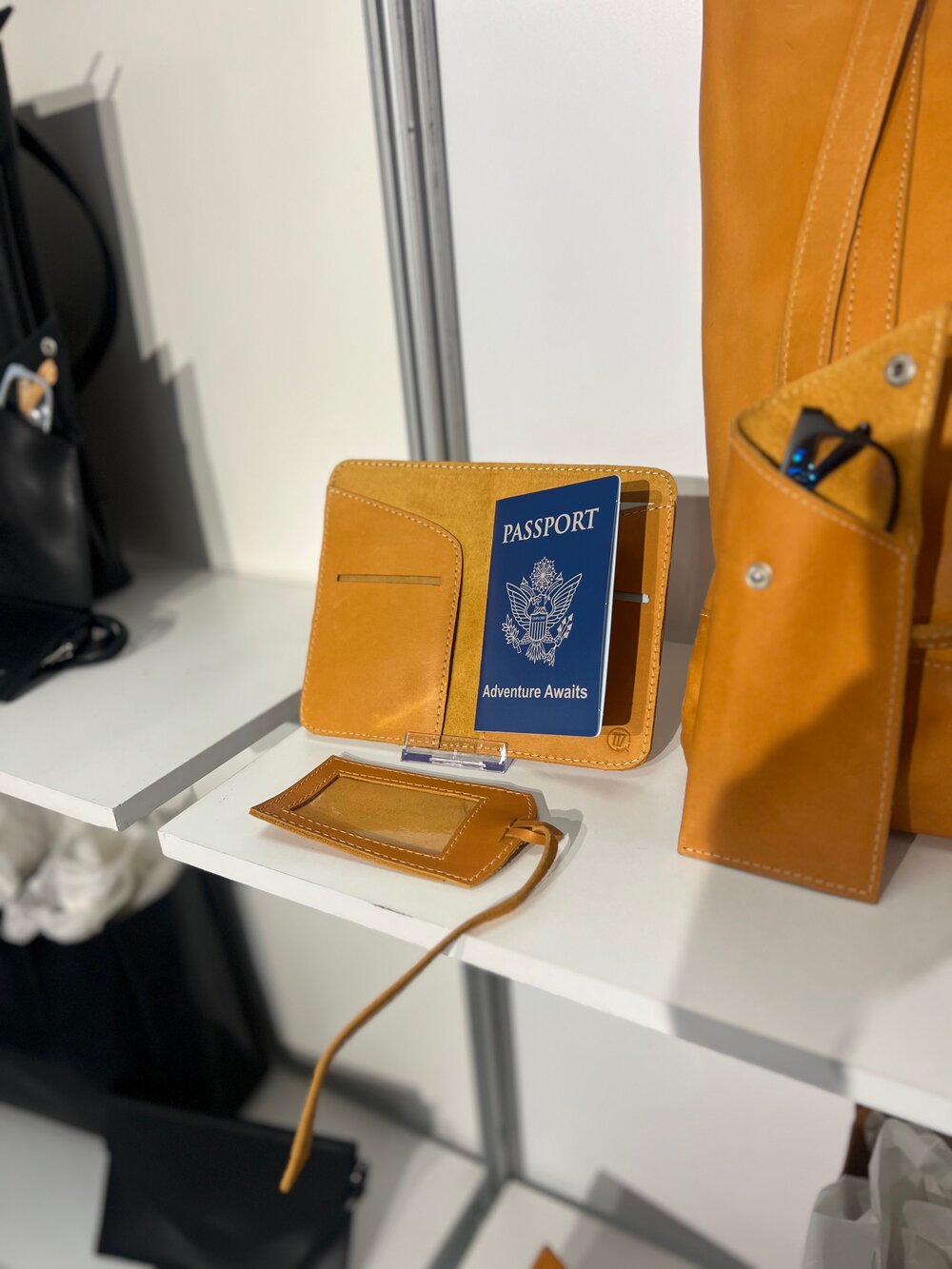 Passport Wallet/ Mini Folio — CARRY 117