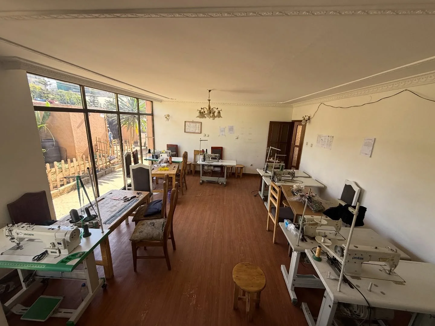 Happy Sunday ☀️ All is quiet at the Carry 117 compound today.