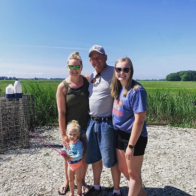Happy Father&rsquo;s Day to our oyster farming dads and all of you fathers out there! Hope it&rsquo;s a good one!
&bull;
&bull;
&bull;
#familybusiness #fathersday #familyiseverything #oysterfarming #dad #dads #hammonasset #shorelinect