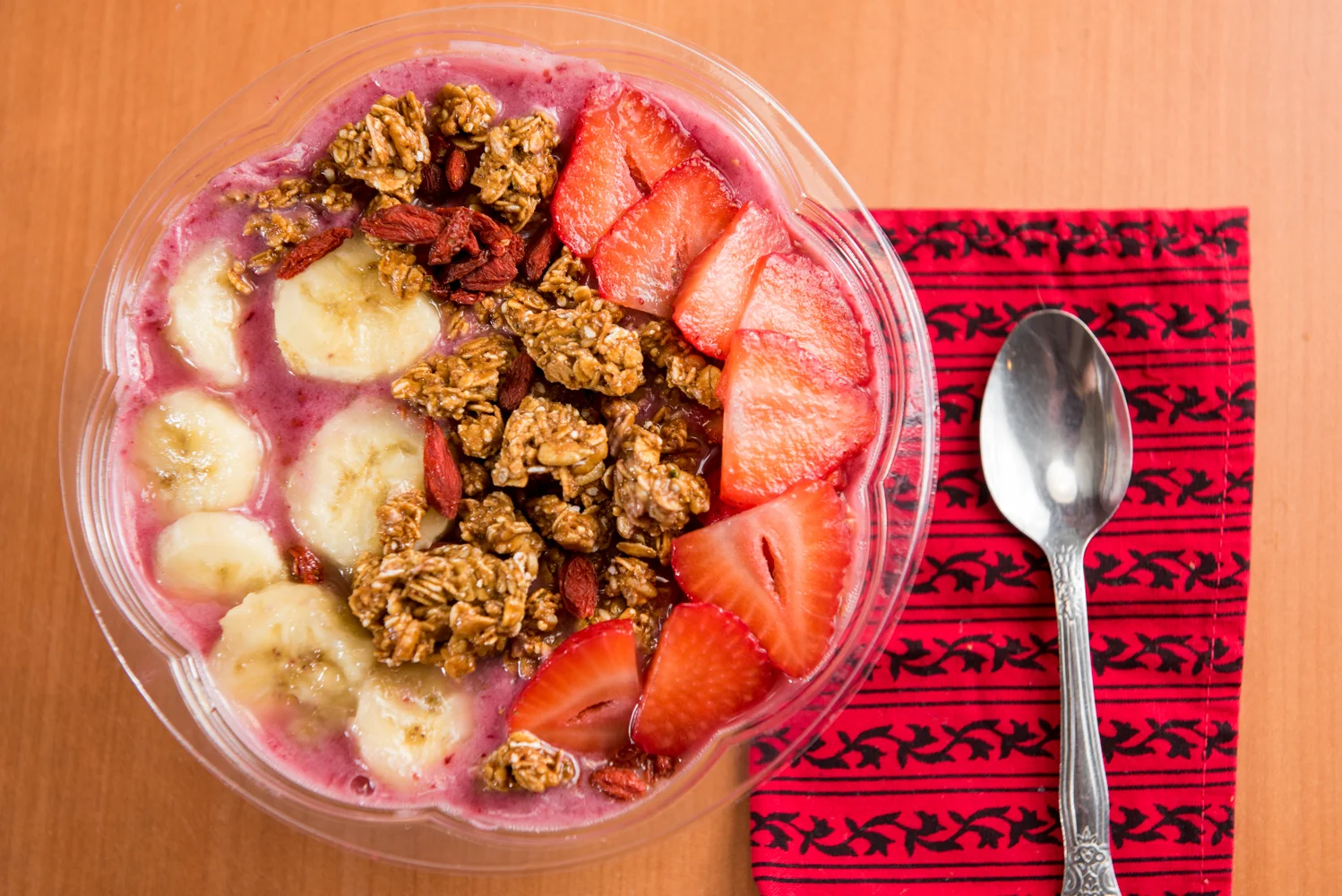 MSH_Superfoods_Helen's_Superfood_smoothie_bowl03_.jpg