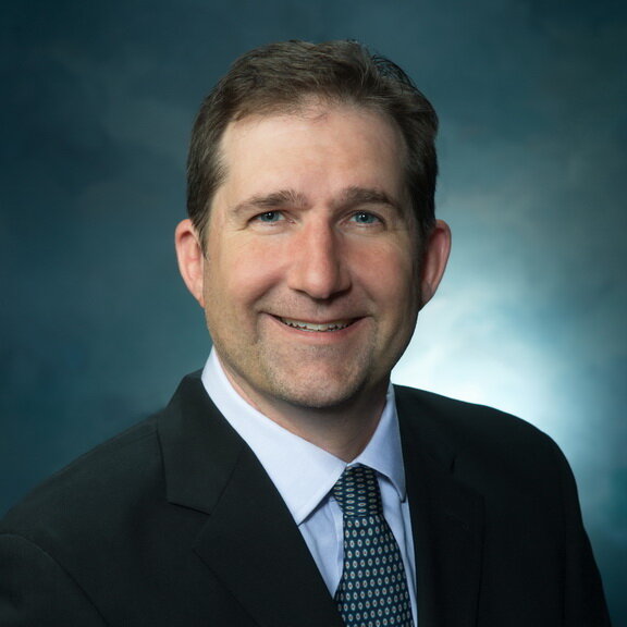 19np099_021_Barrett_LinkedIn.jpg